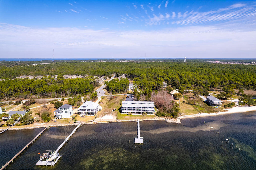 SOUNDWIND CONDO - Residential