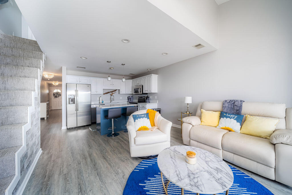SOUNDWIND CONDO - Residential