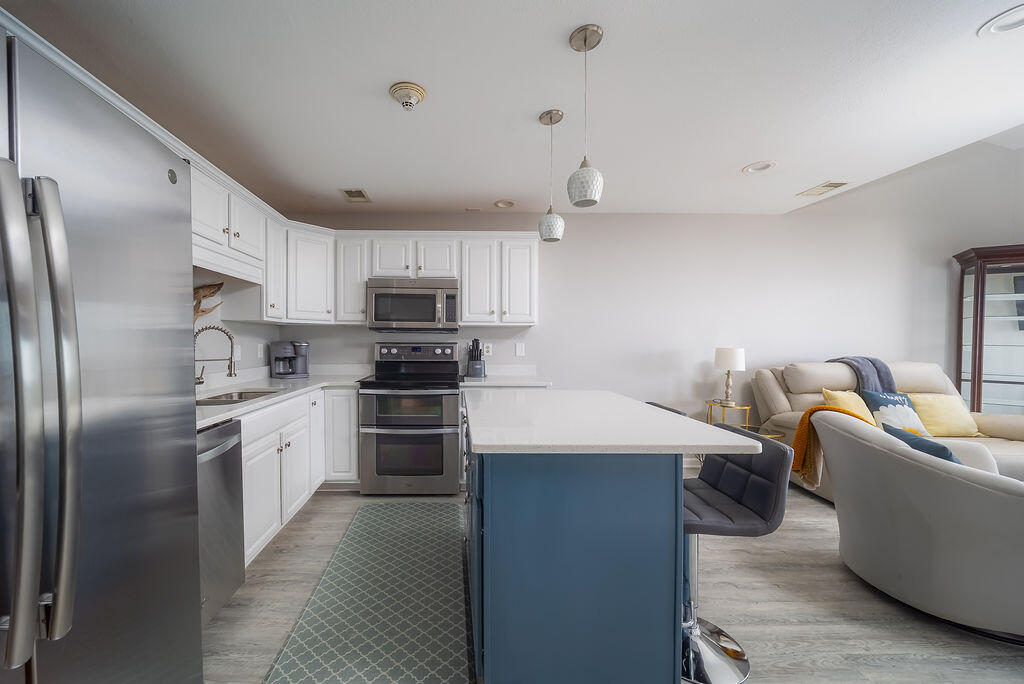 SOUNDWIND CONDO - Residential