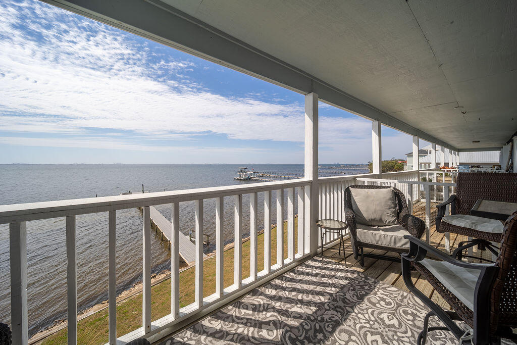 SOUNDWIND CONDO - Residential