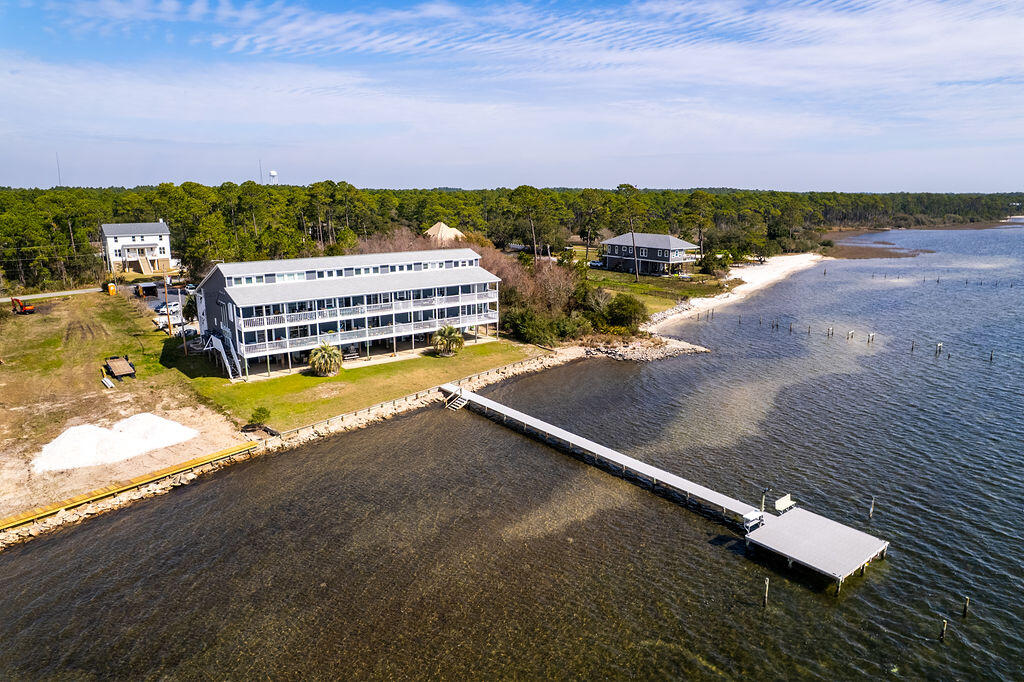 SOUNDWIND CONDO - Residential