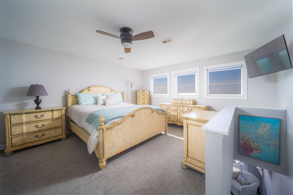 SOUNDWIND CONDO - Residential