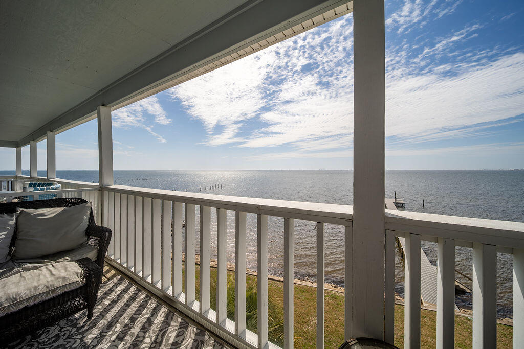 SOUNDWIND CONDO - Residential