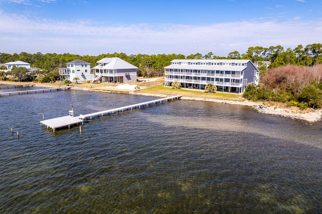 SOUNDWIND CONDO - Residential