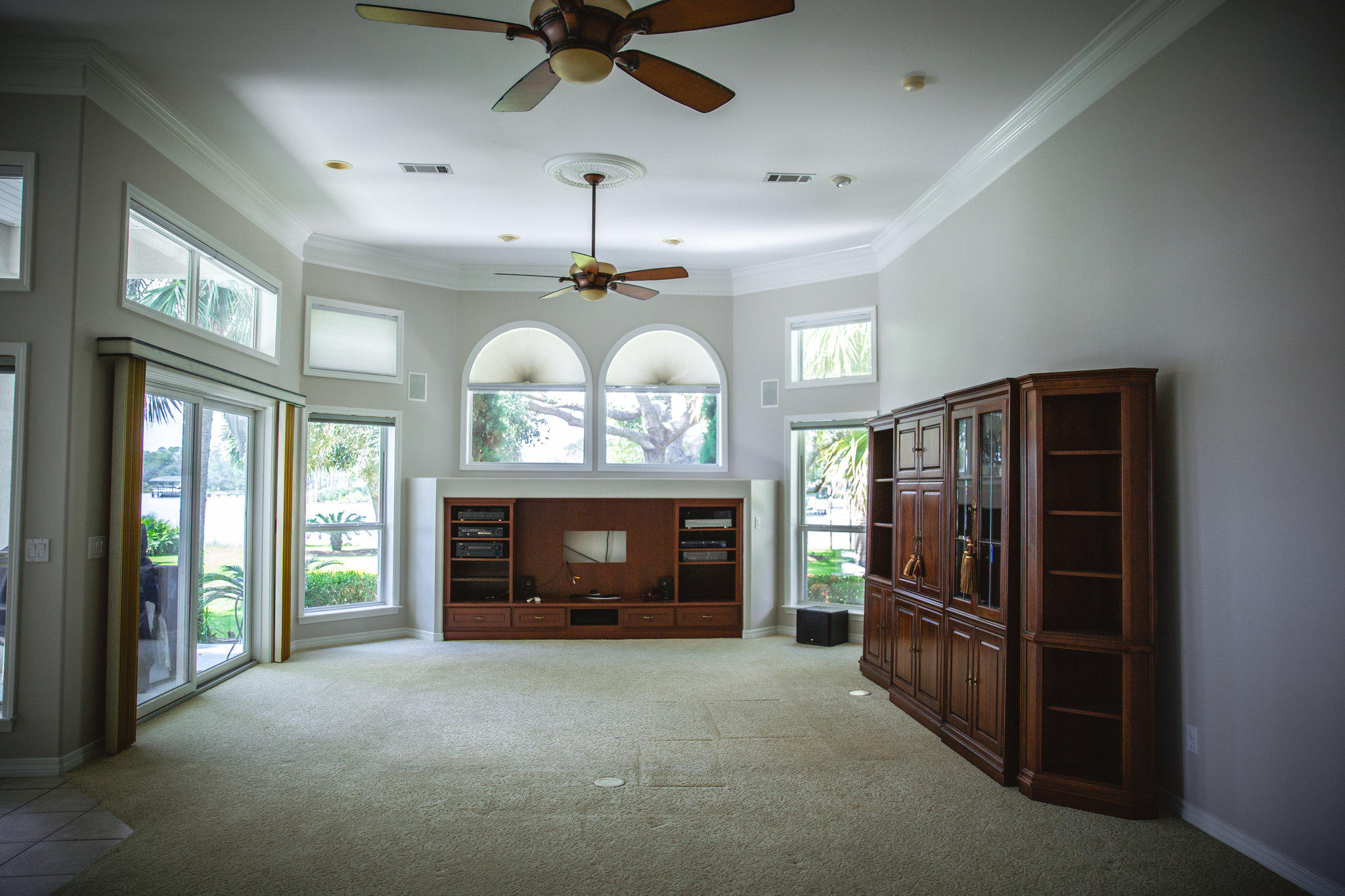 DANA POINTE - Residential