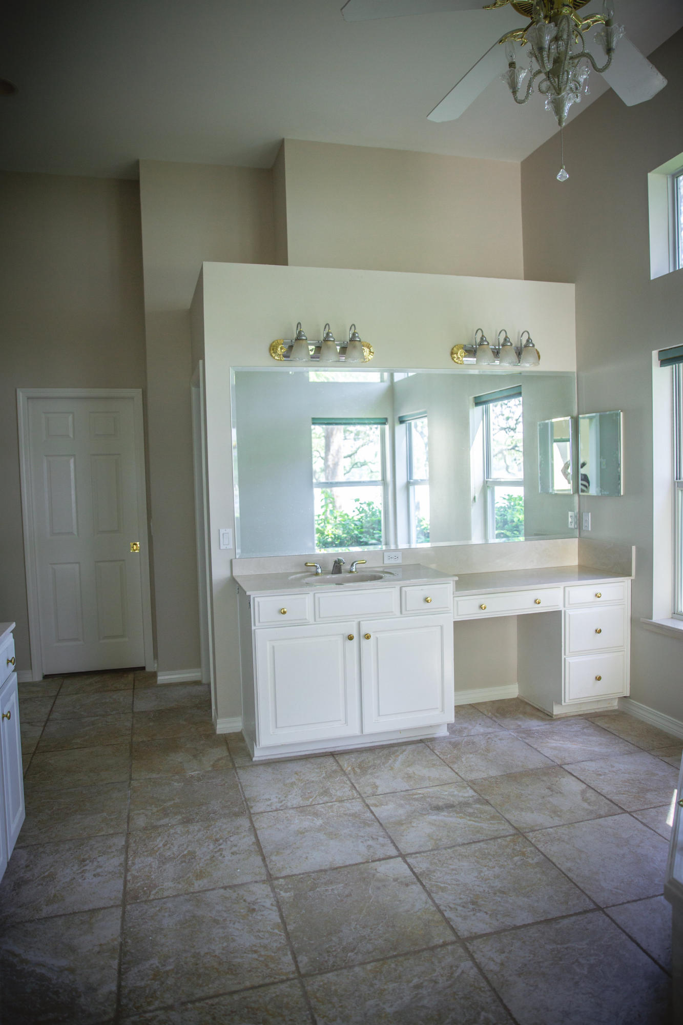 DANA POINTE - Residential