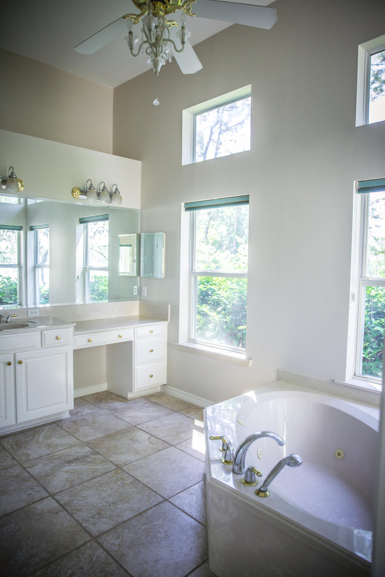 DANA POINTE - Residential