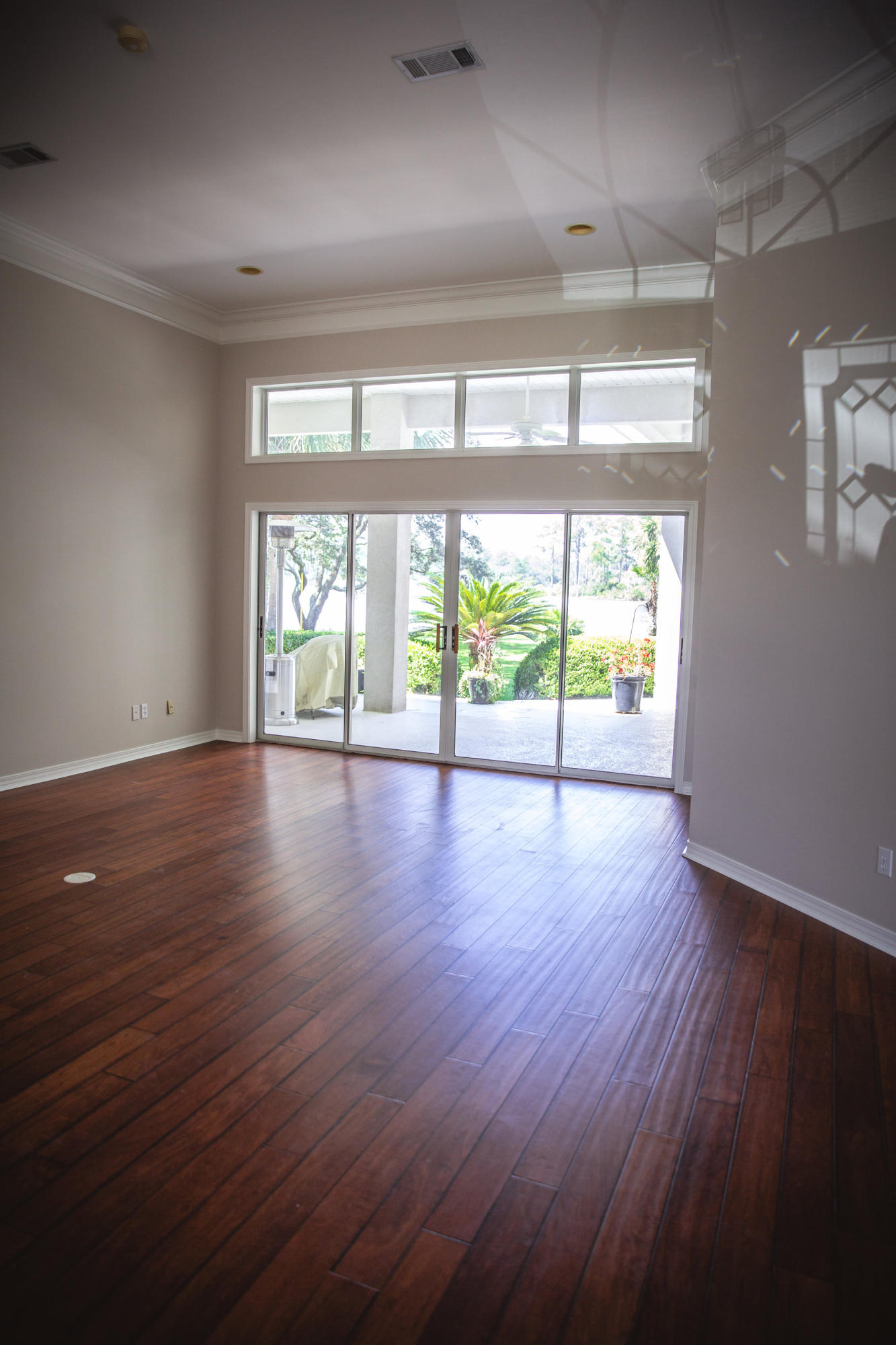 DANA POINTE - Residential