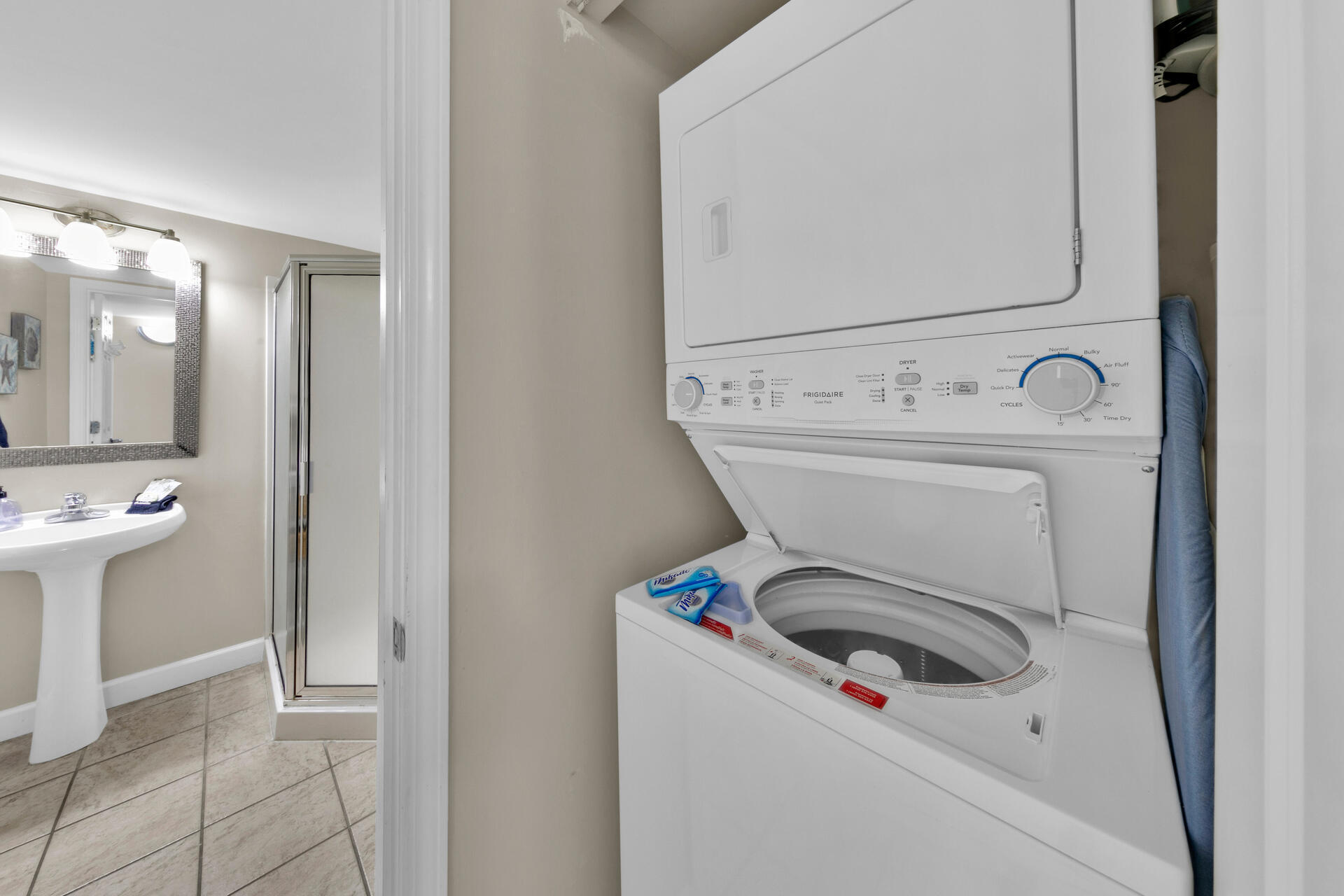 PELICAN ISLE - Residential