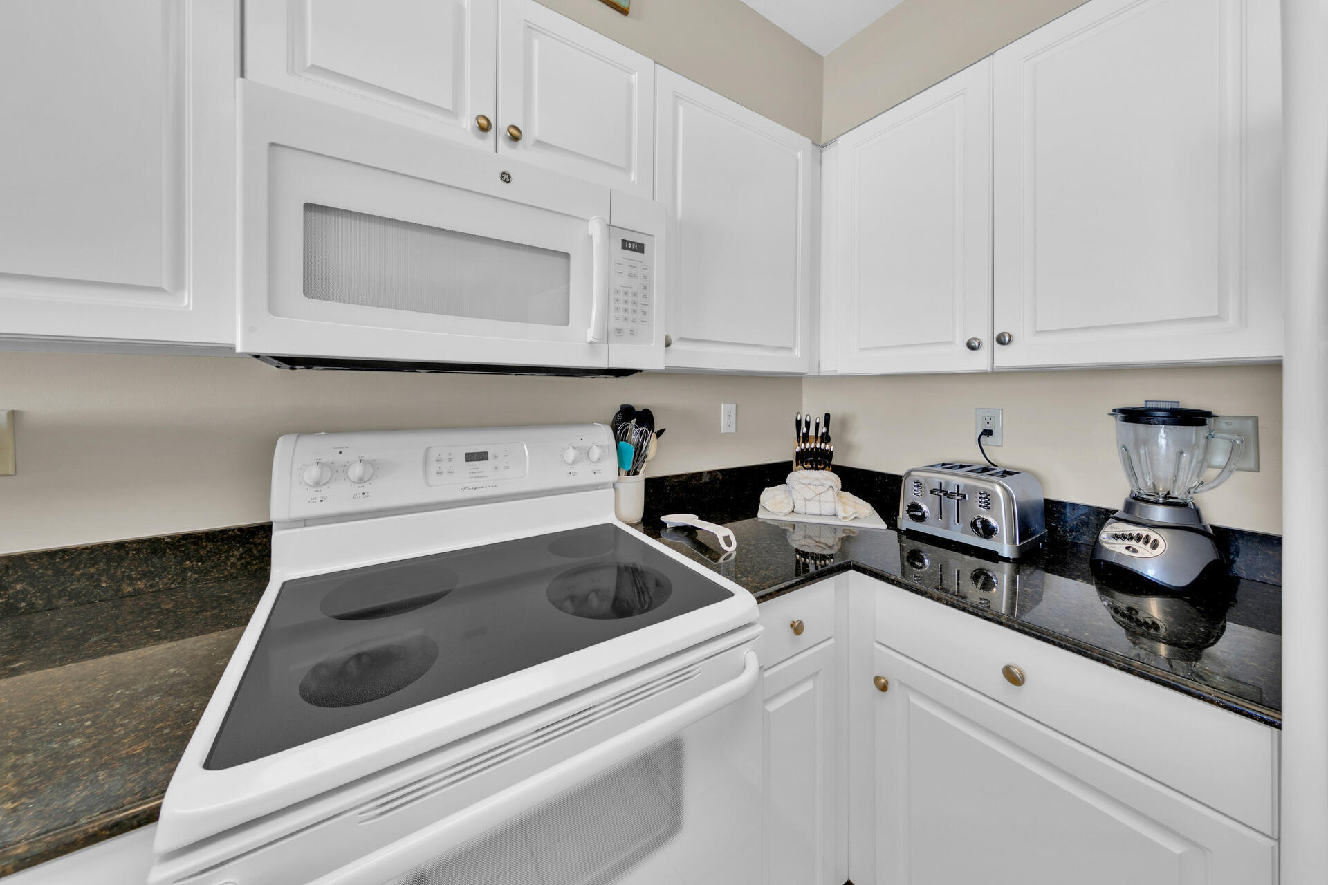 PELICAN ISLE - Residential