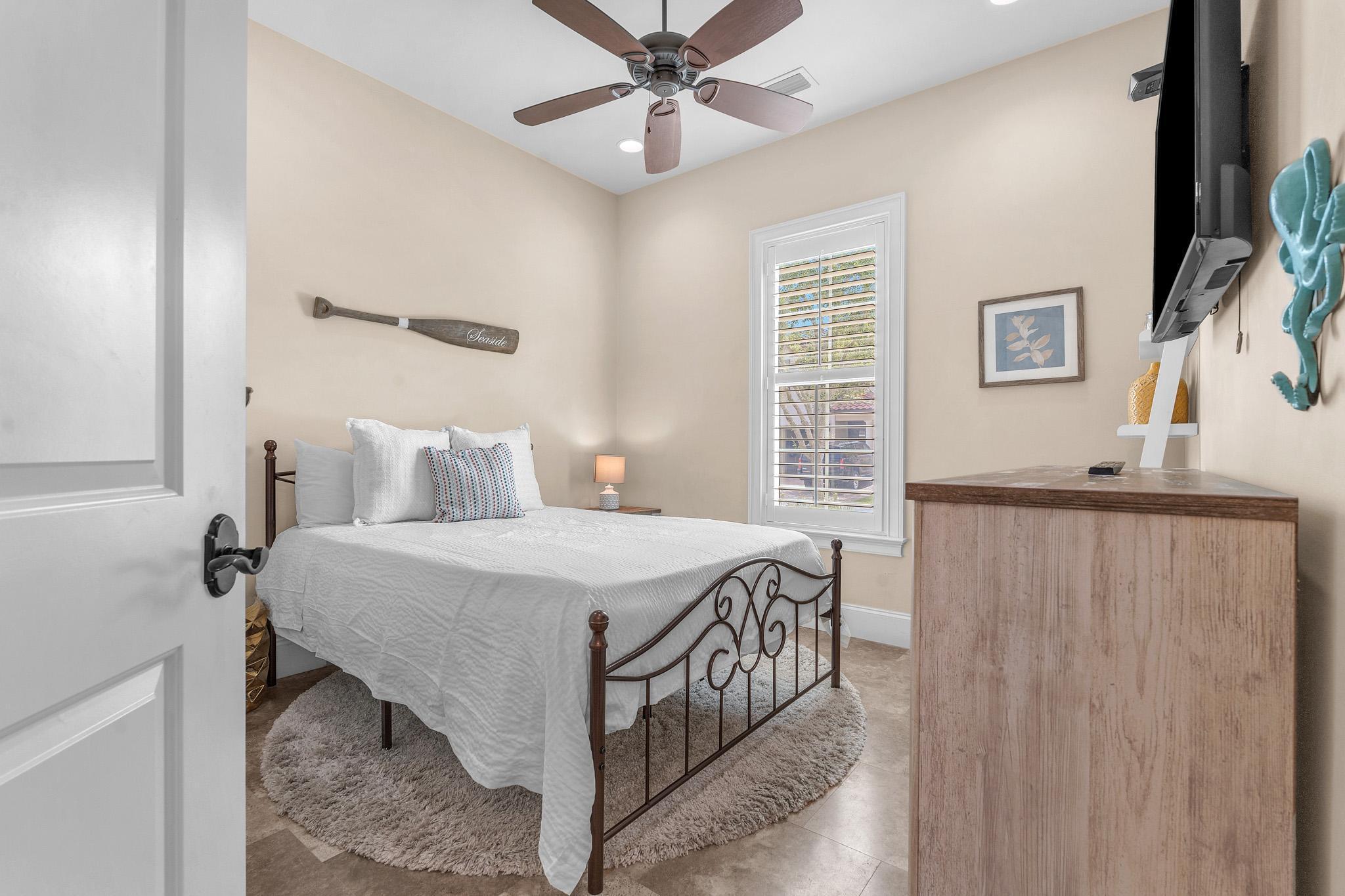 VILLA LAGO - Residential Lease