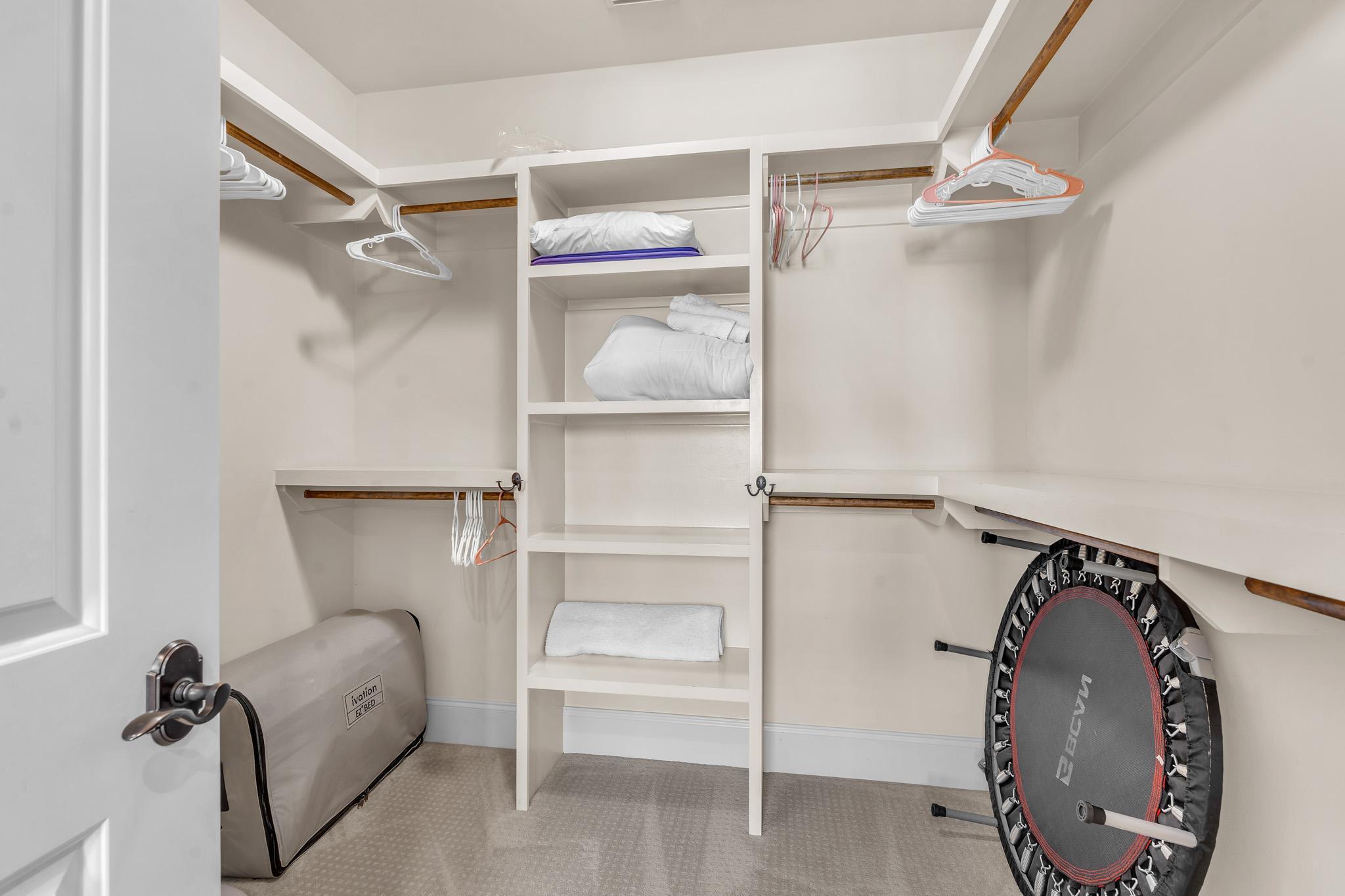 VILLA LAGO - Residential Lease