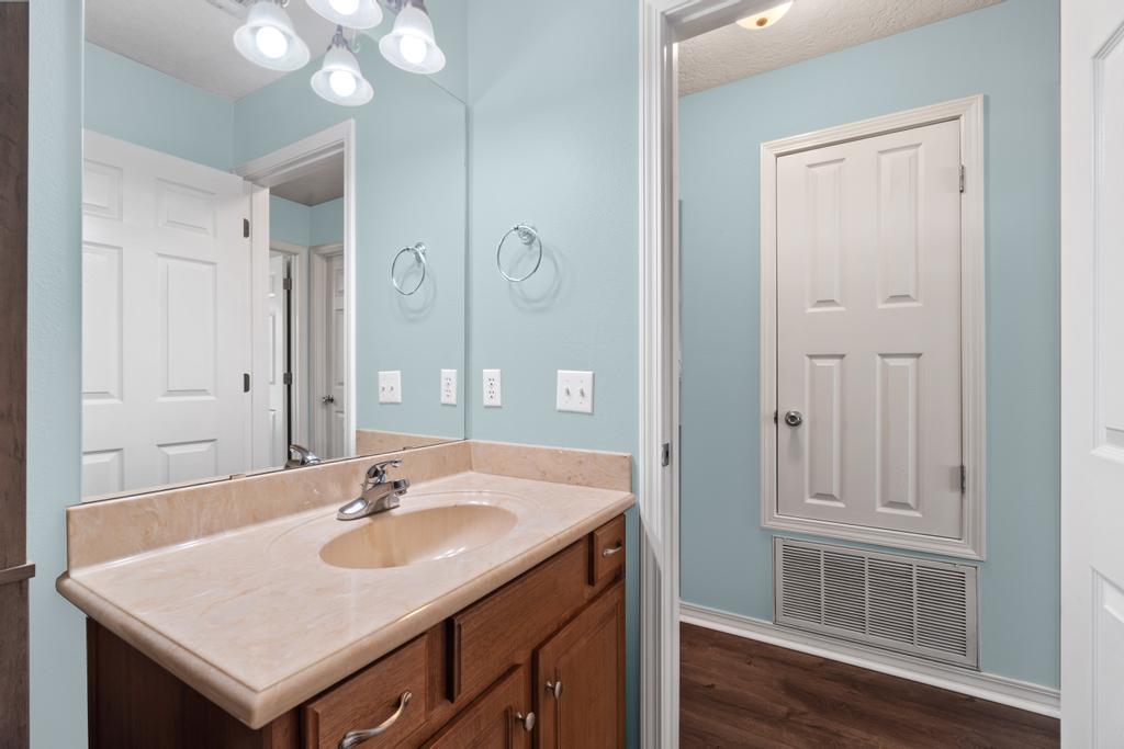 HOLLEY BY THE SEA - Residential