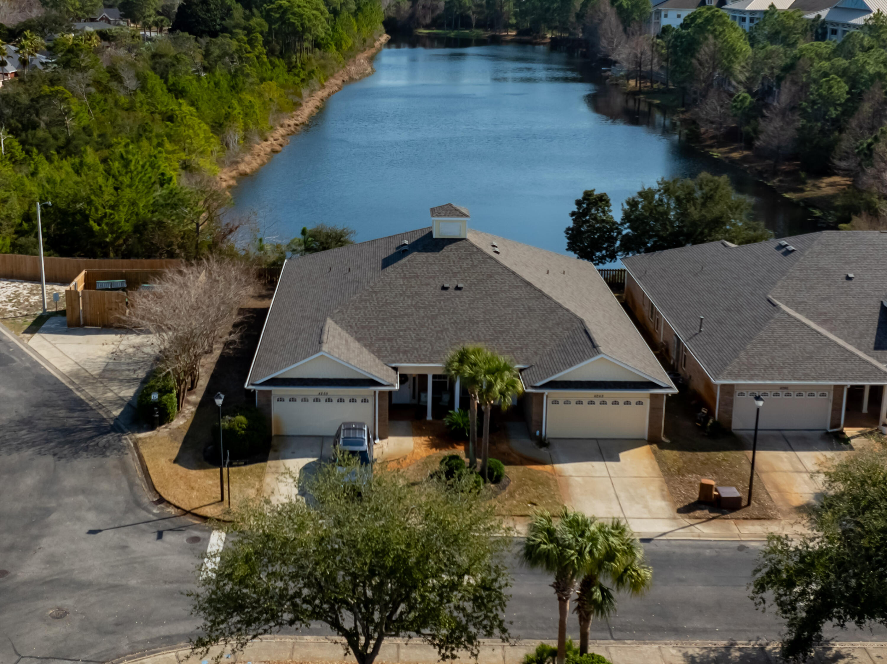 DIAMOND LAKES - Residential