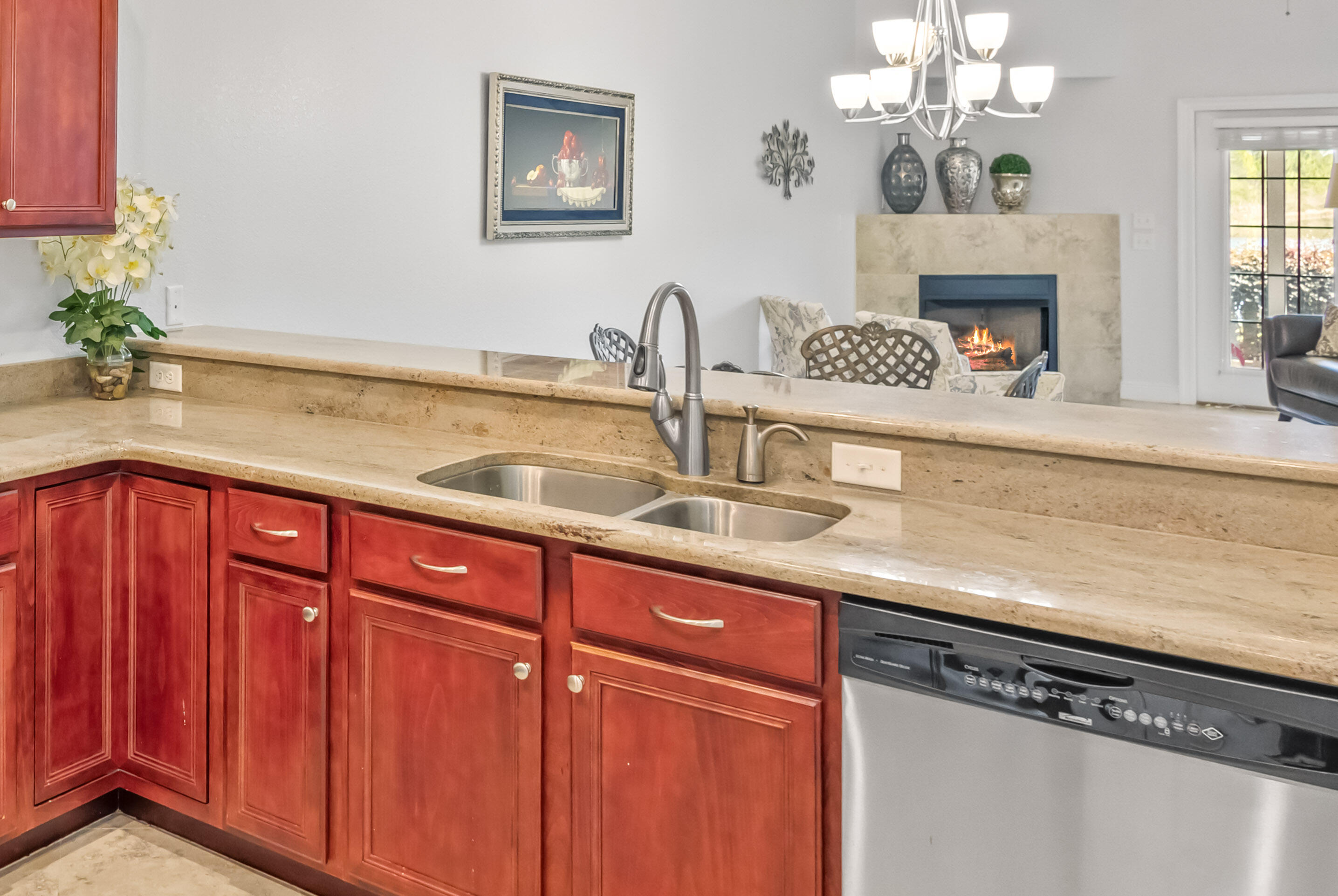 DIAMOND LAKES - Residential
