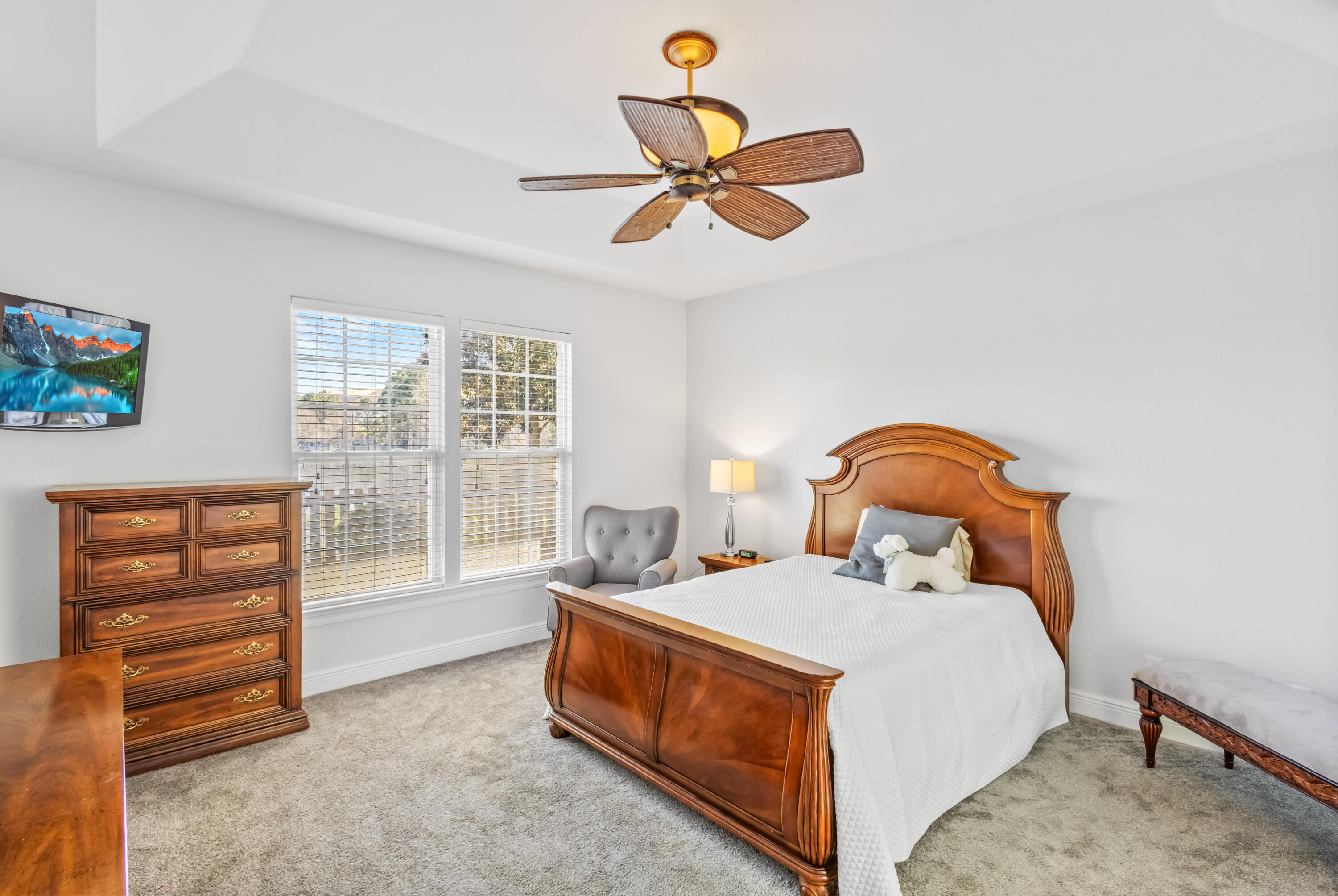 DIAMOND LAKES - Residential