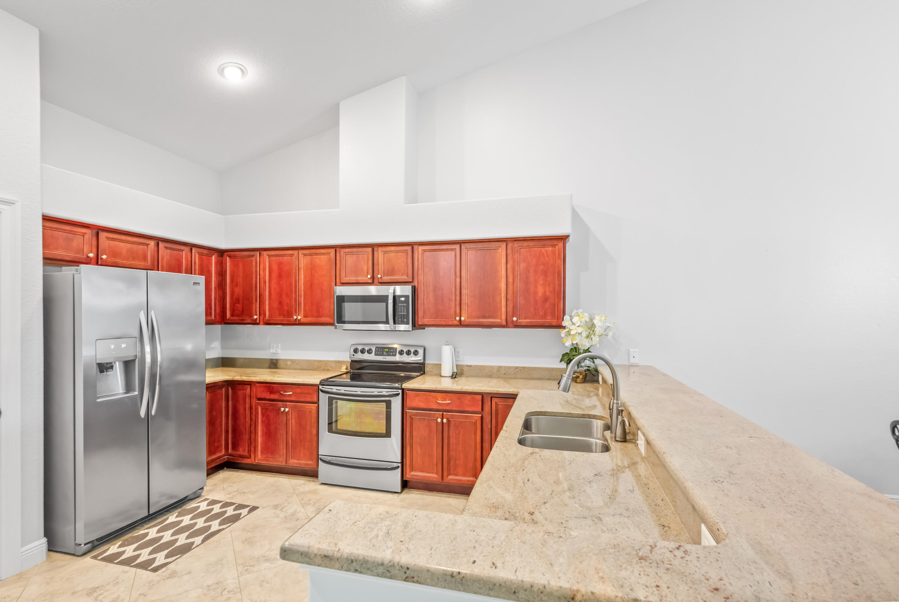 DIAMOND LAKES - Residential