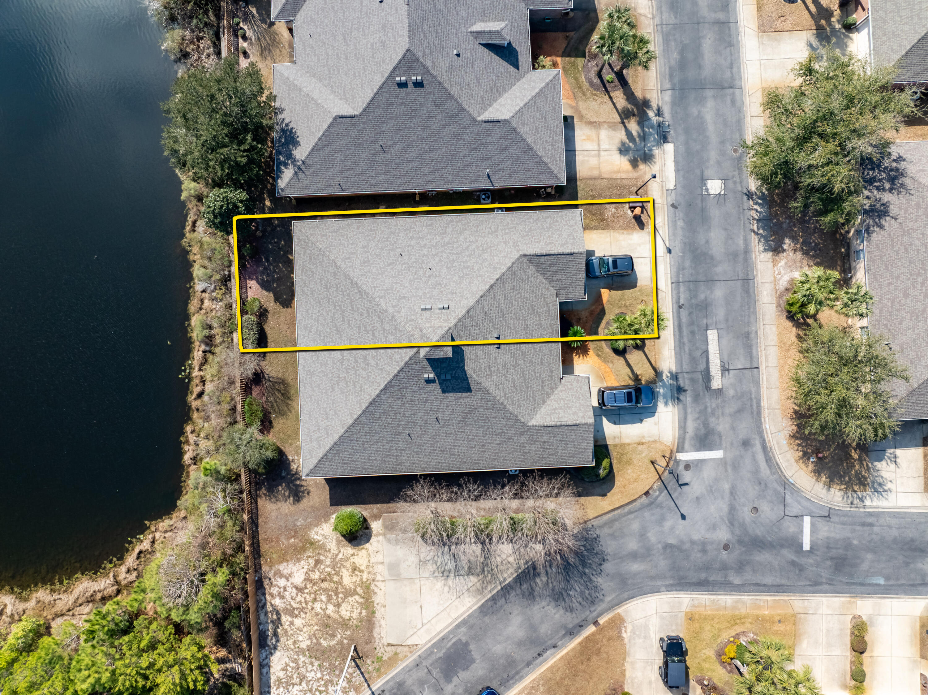 DIAMOND LAKES - Residential