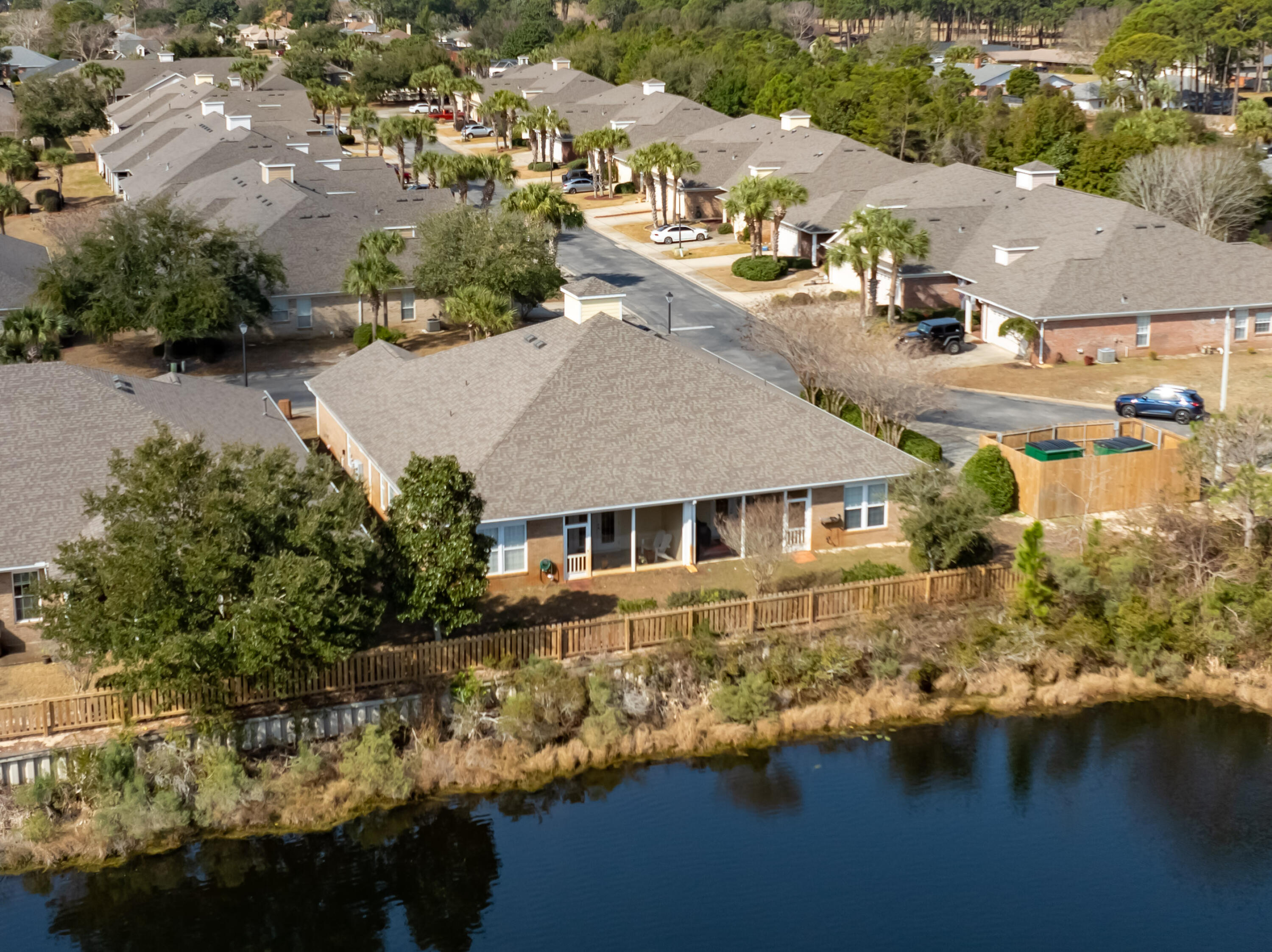 DIAMOND LAKES - Residential