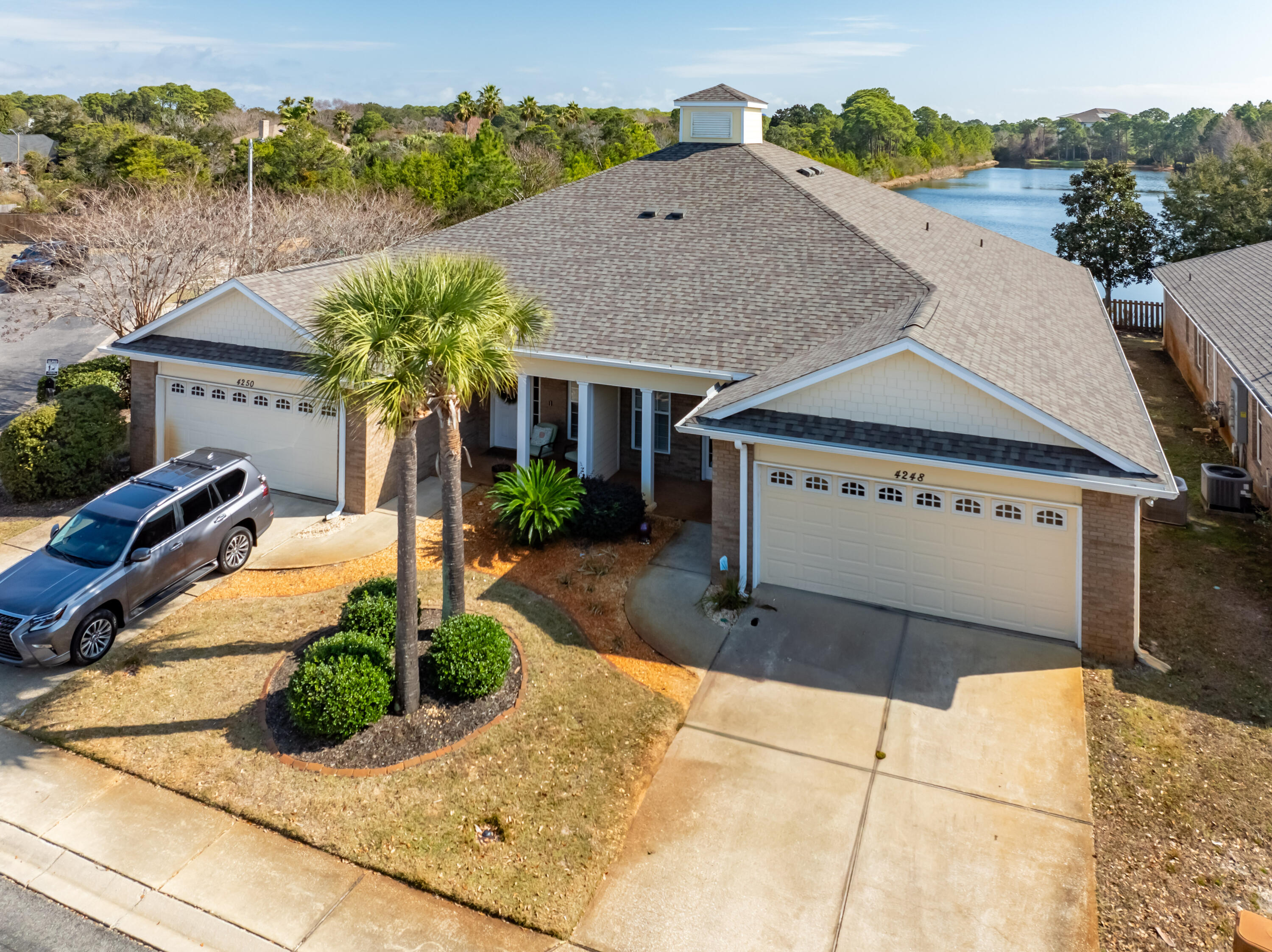 DIAMOND LAKES - Residential