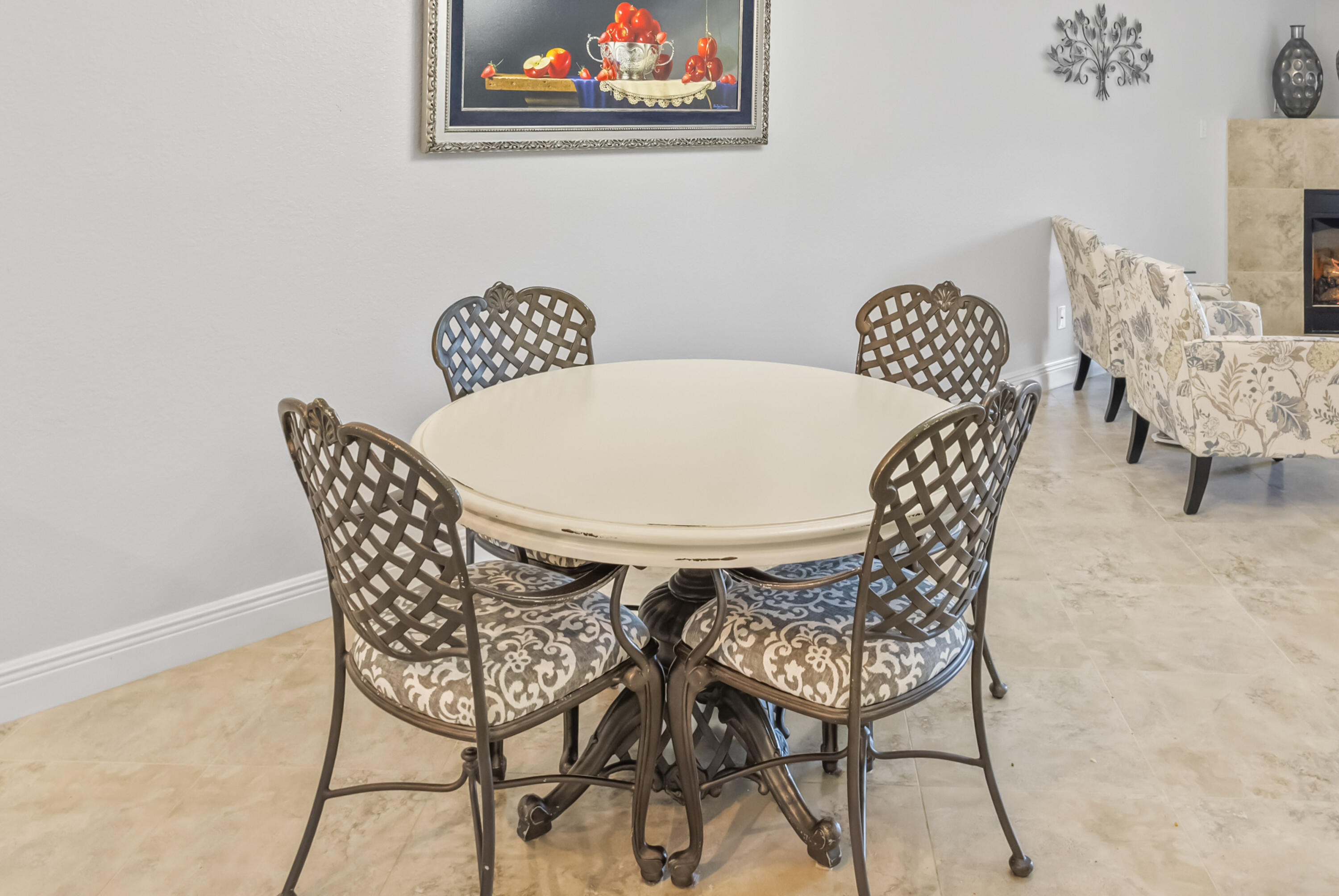 DIAMOND LAKES - Residential