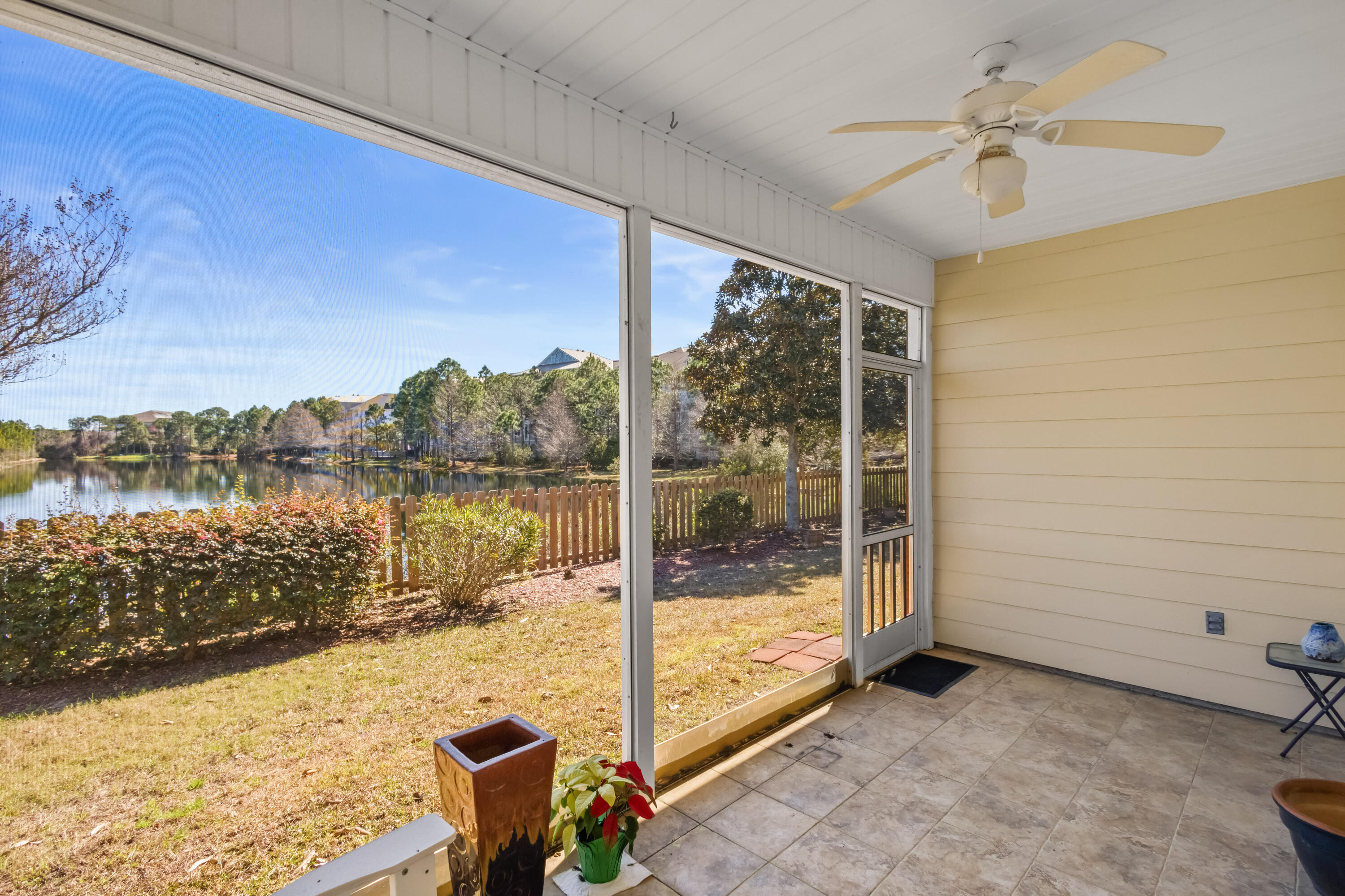 DIAMOND LAKES - Residential