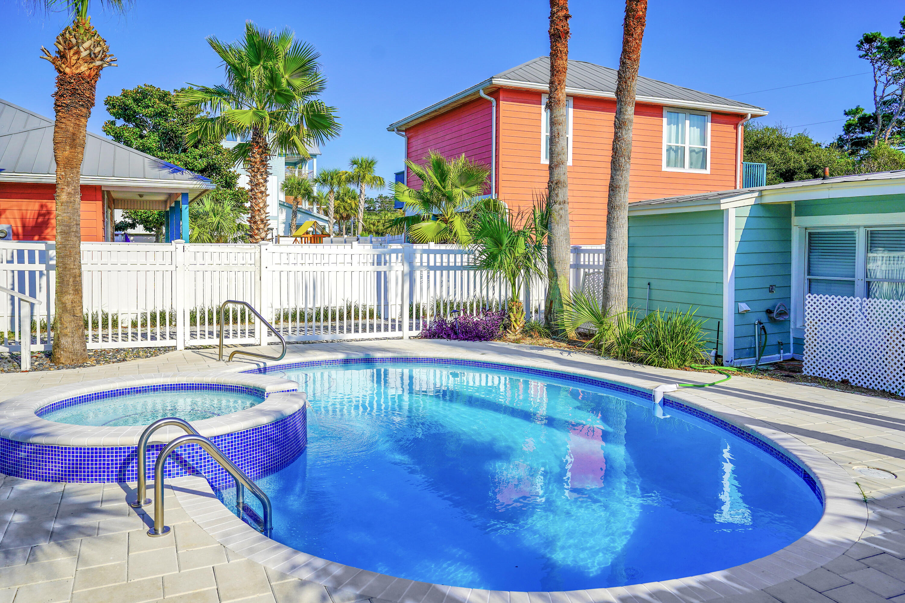 CRYSTAL BEACH - Residential