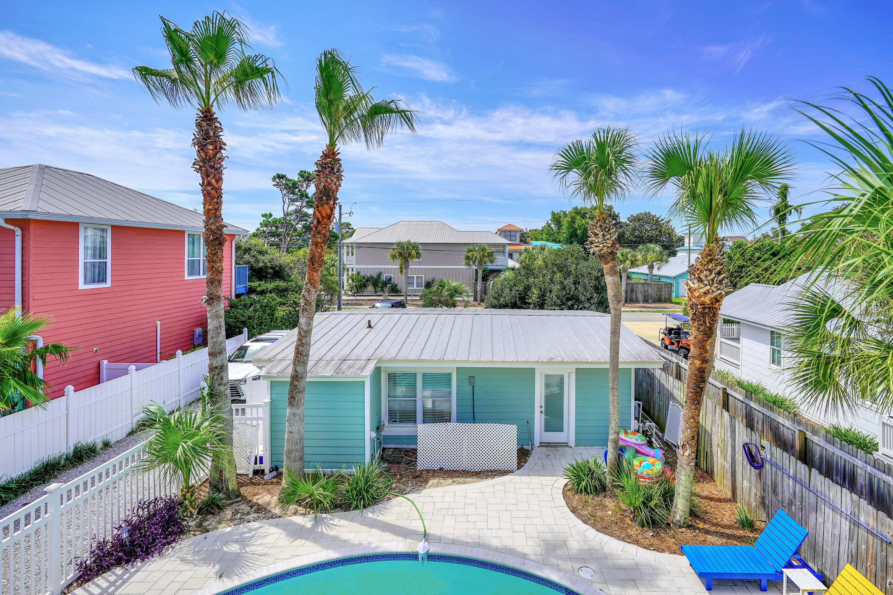 CRYSTAL BEACH - Residential