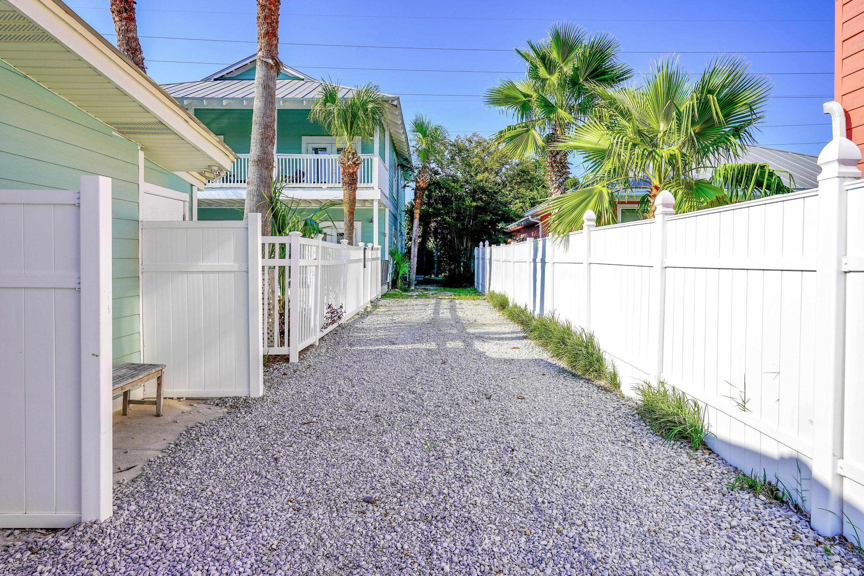 CRYSTAL BEACH - Residential