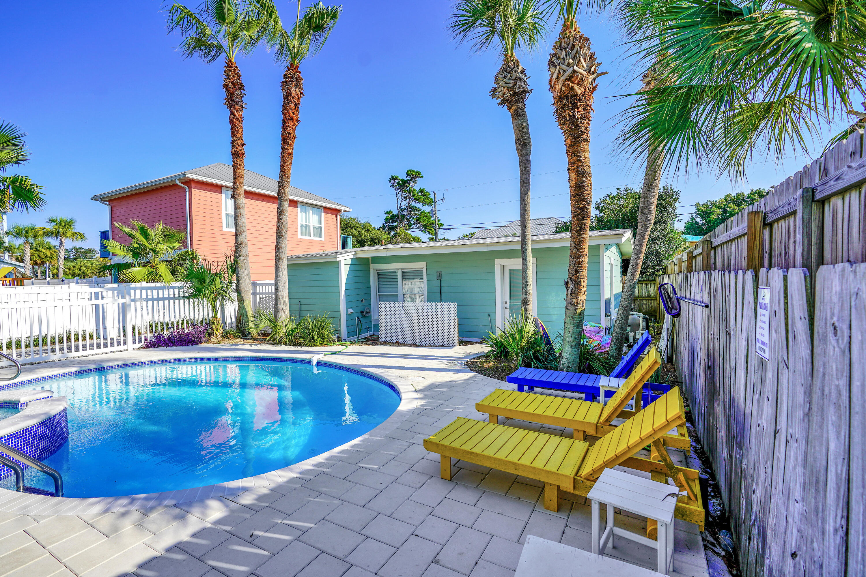 CRYSTAL BEACH - Residential