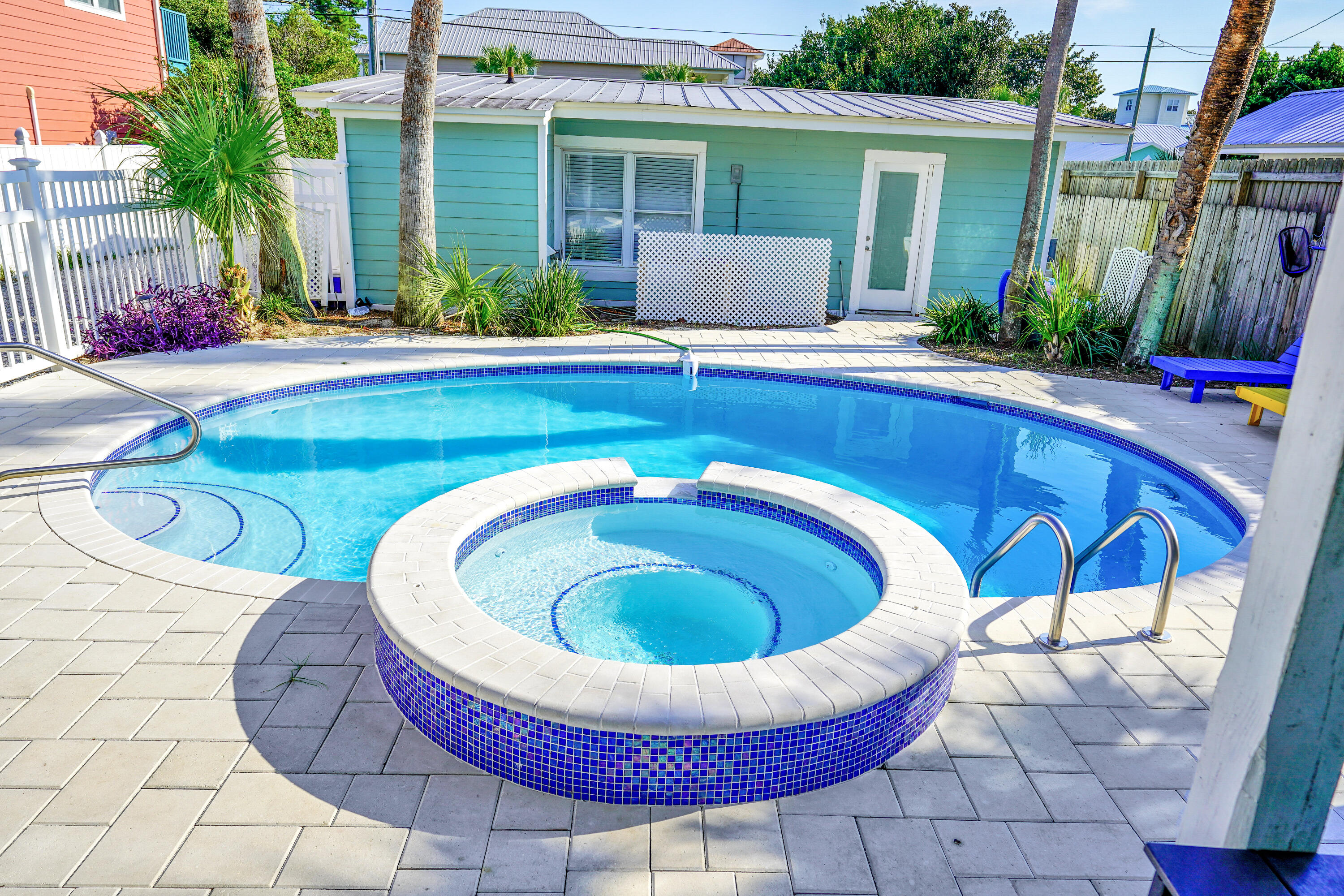 CRYSTAL BEACH - Residential