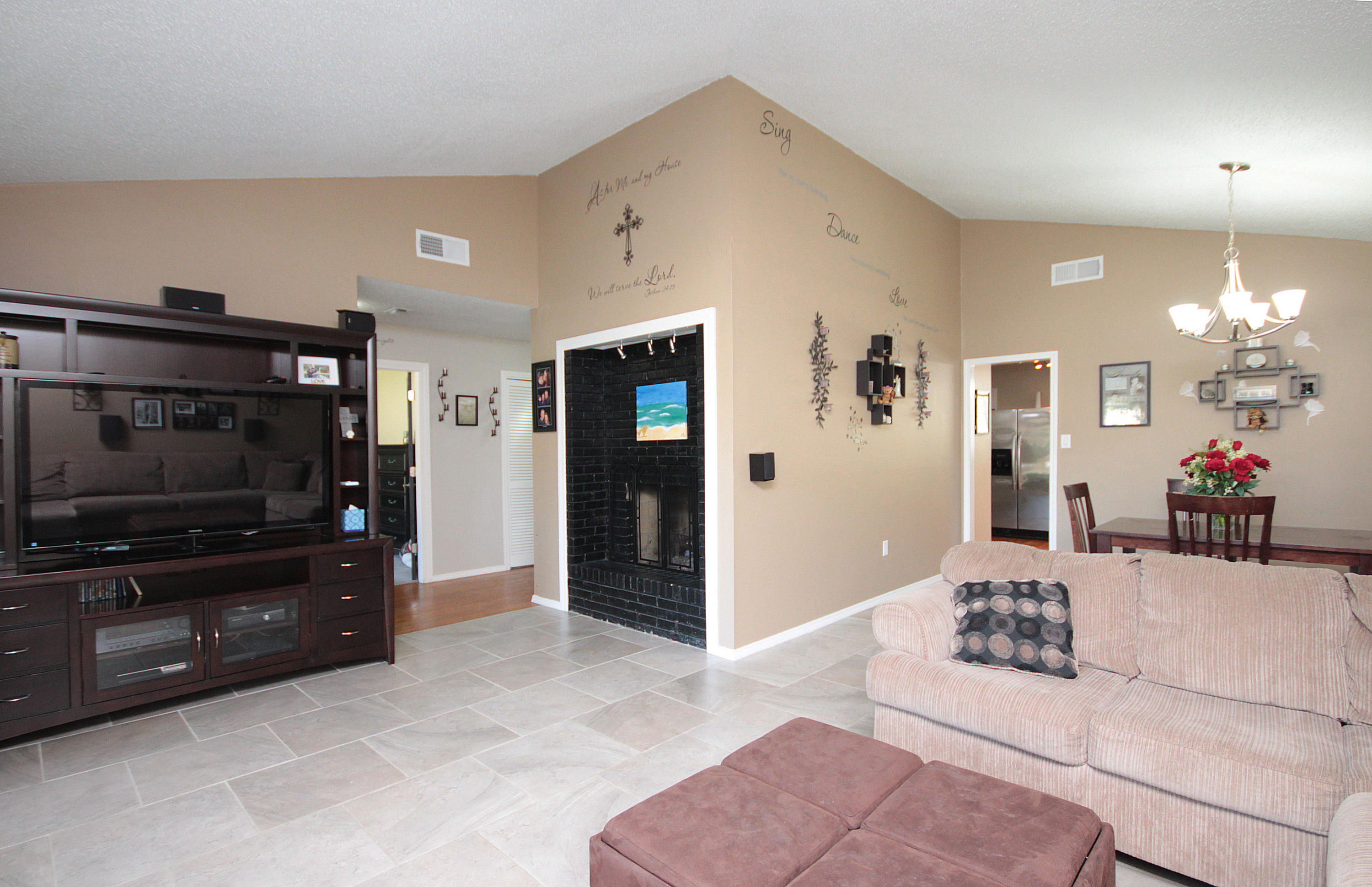 FOREST MANOR - Residential