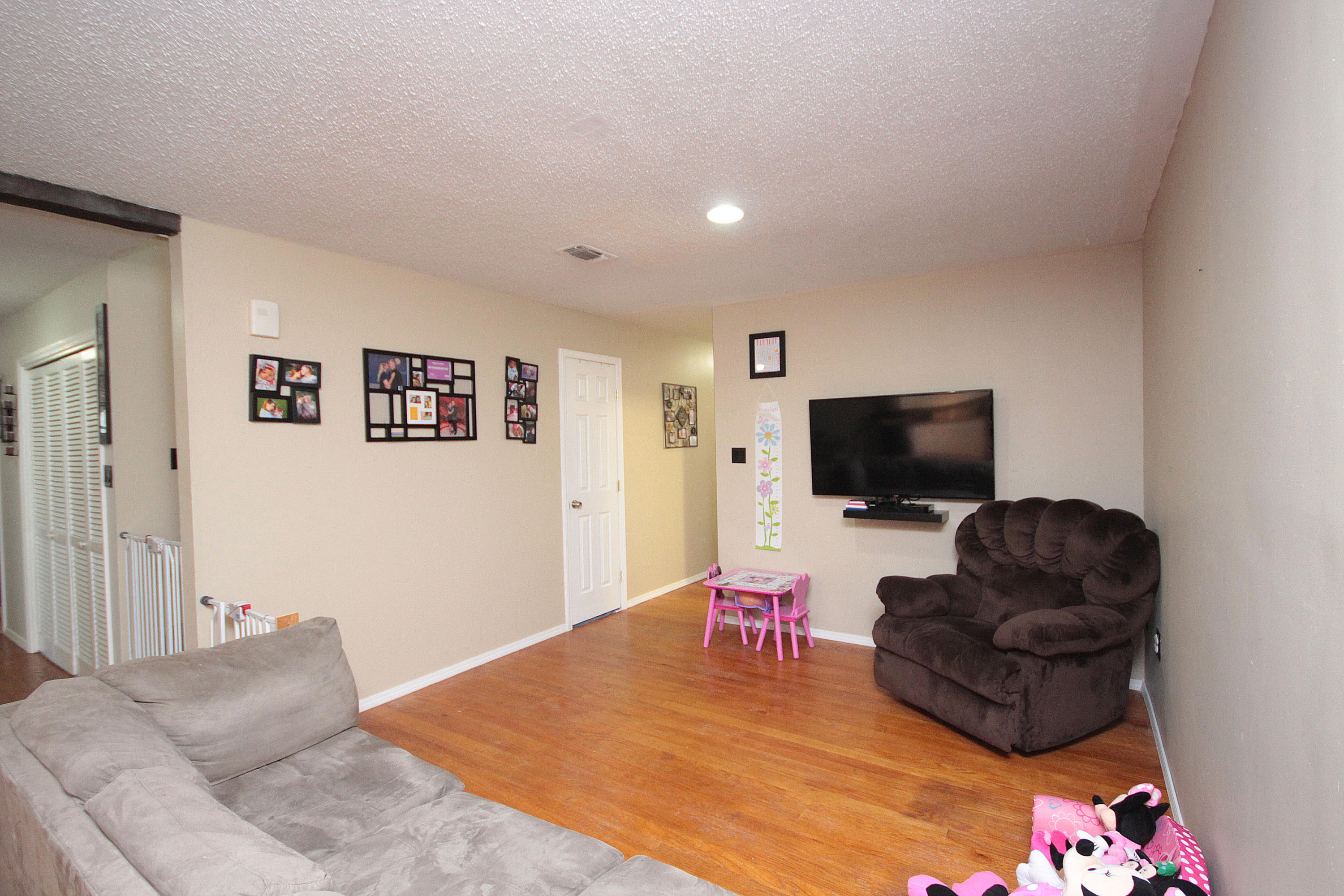 FOREST MANOR - Residential