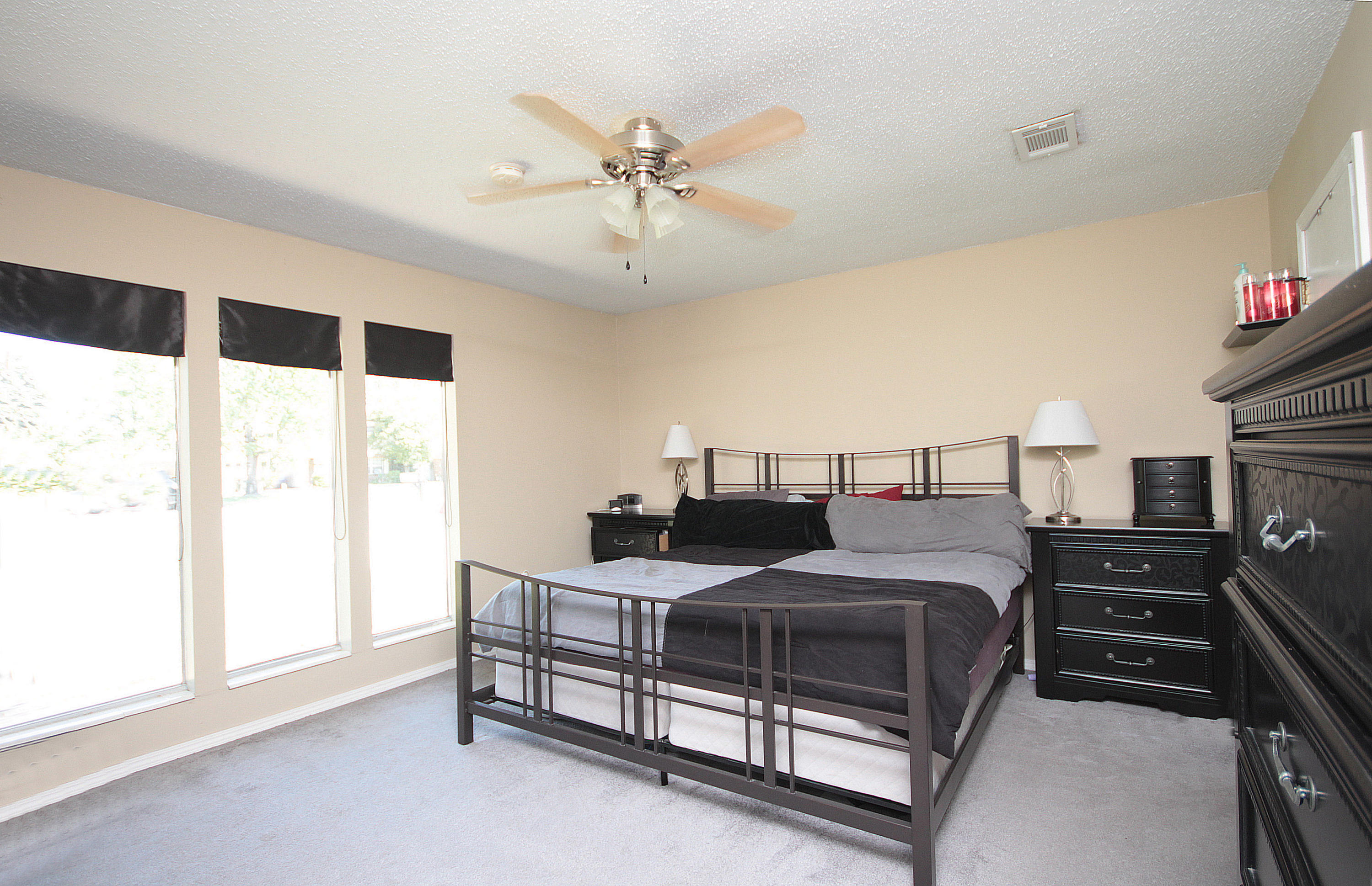 FOREST MANOR - Residential