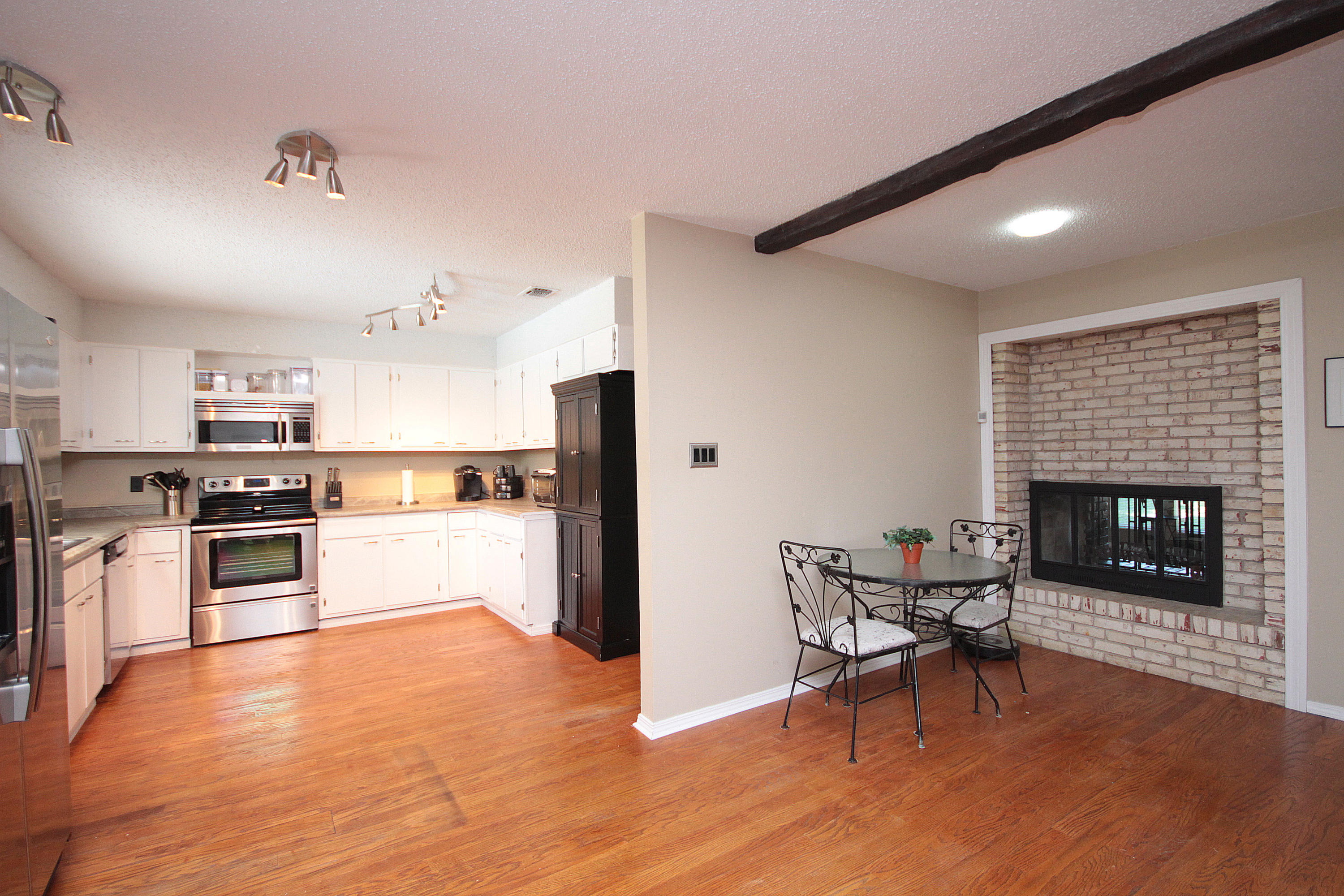 FOREST MANOR - Residential