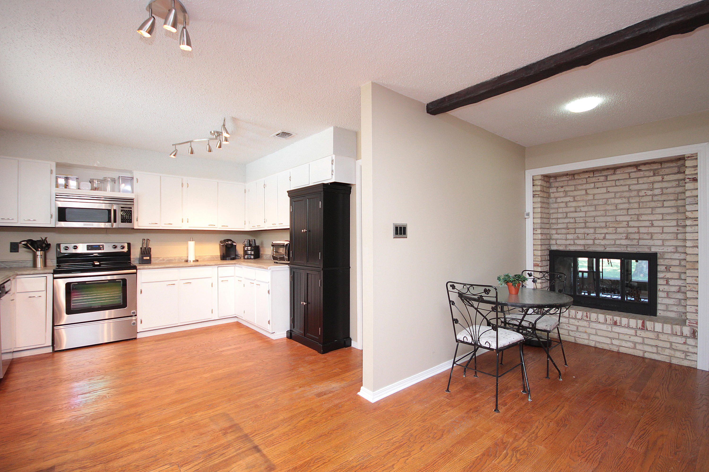 FOREST MANOR - Residential