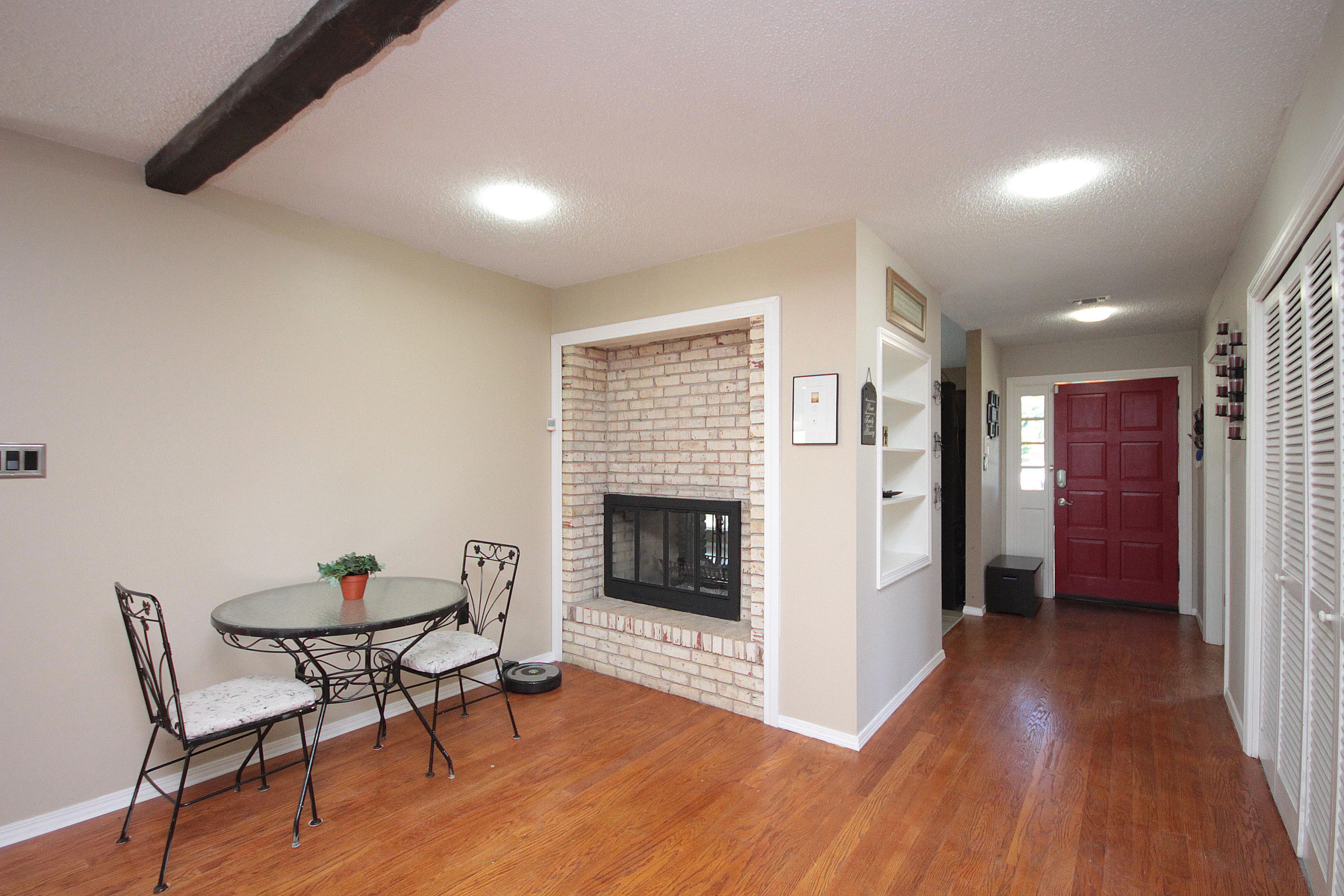 FOREST MANOR - Residential