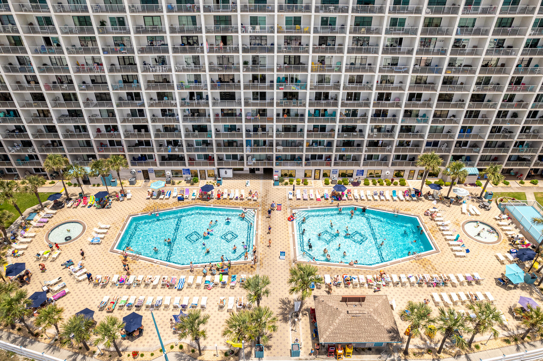 SUMMIT CONDOMINIUM, THE - Residential