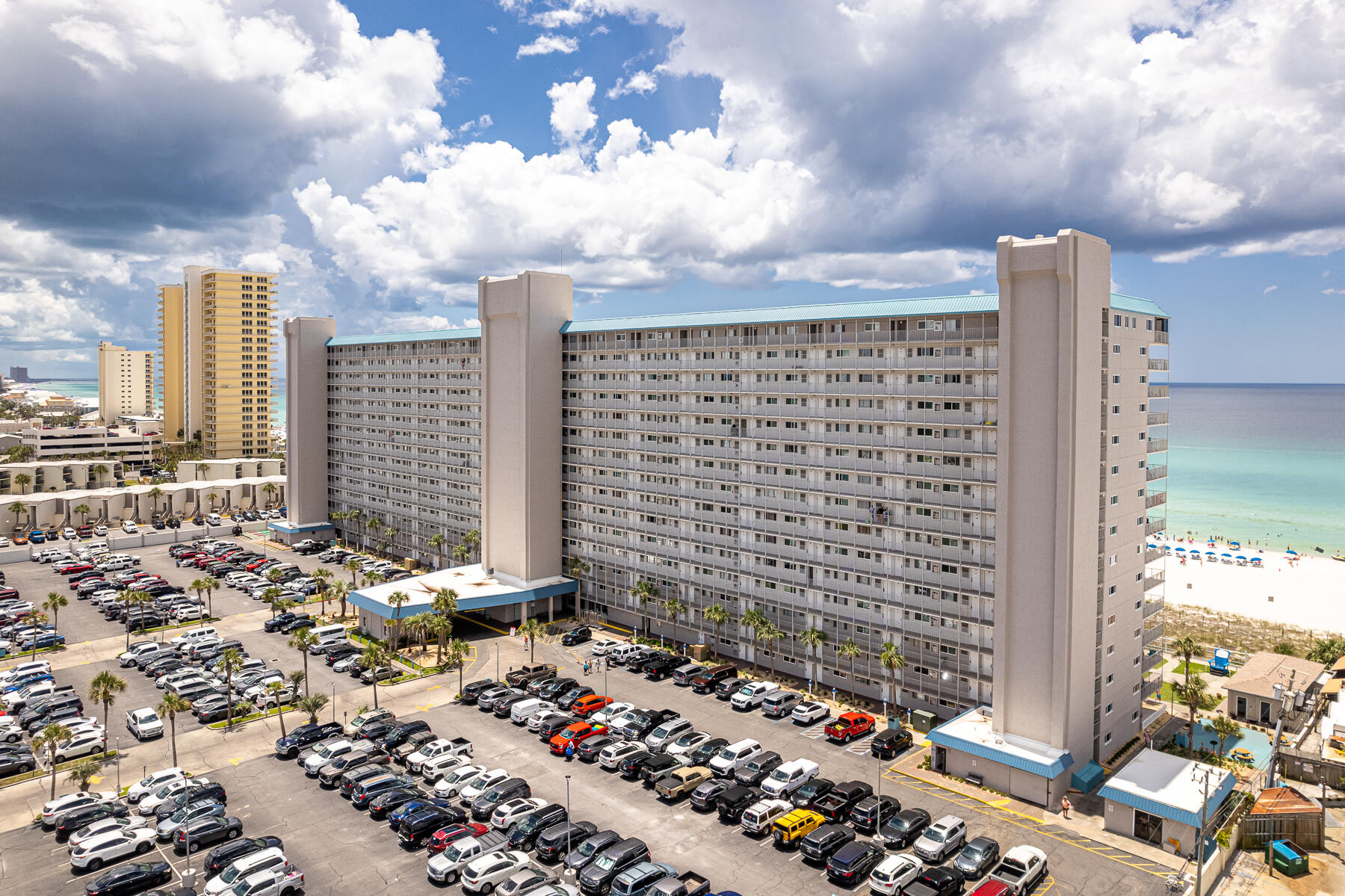 SUMMIT CONDOMINIUM, THE - Residential