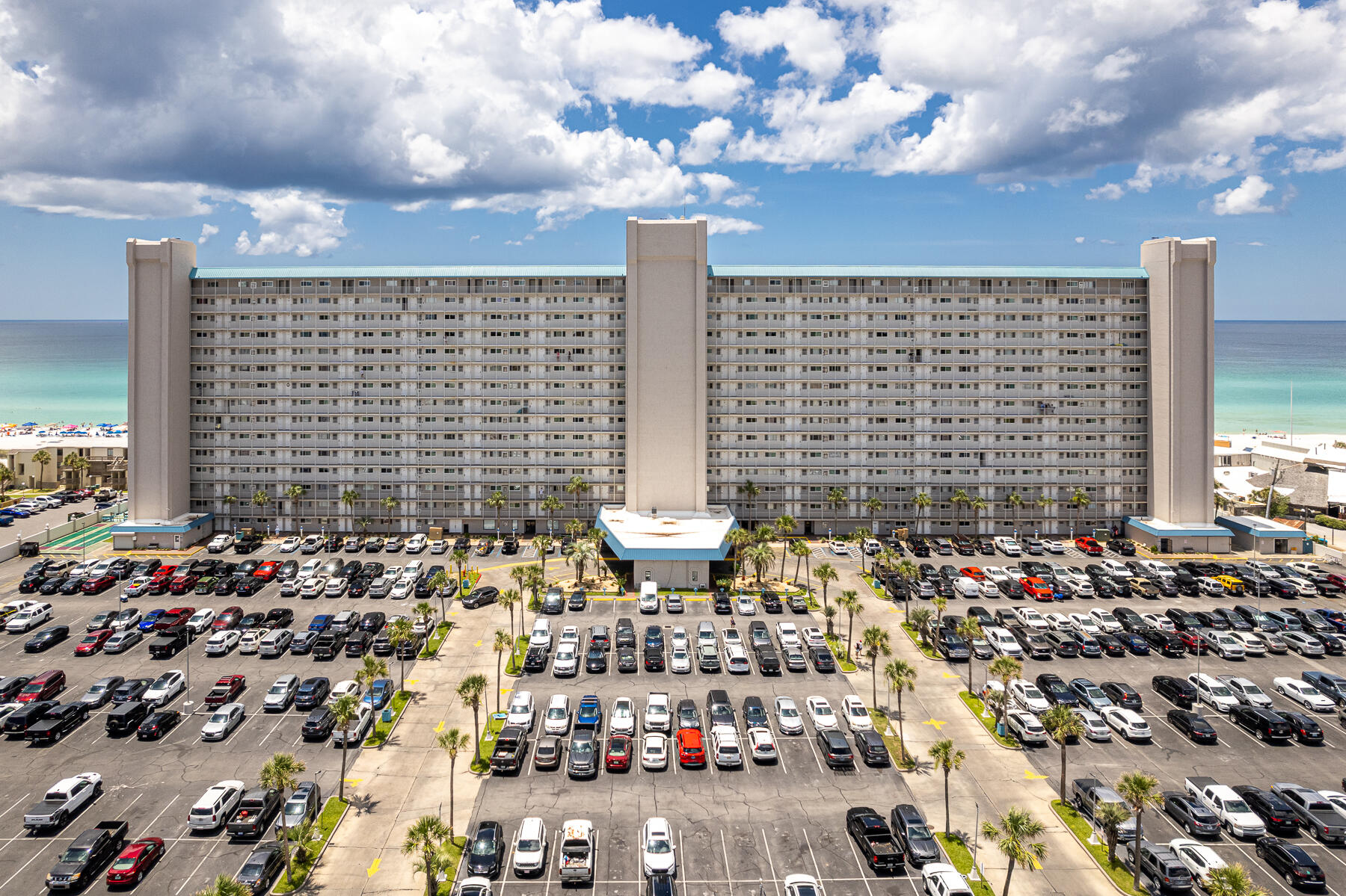 SUMMIT CONDOMINIUM, THE - Residential