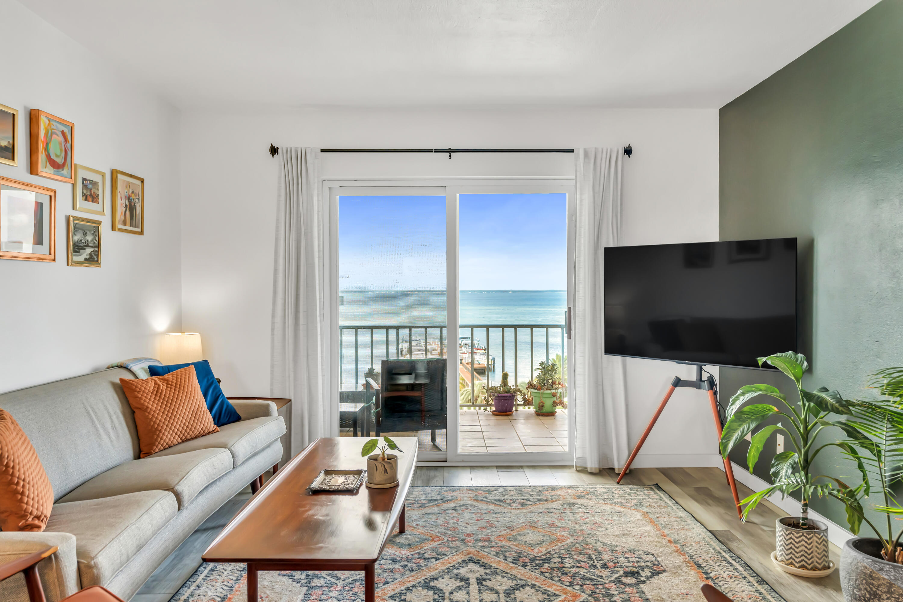 CENTURY PARK WEST - Residential Lease