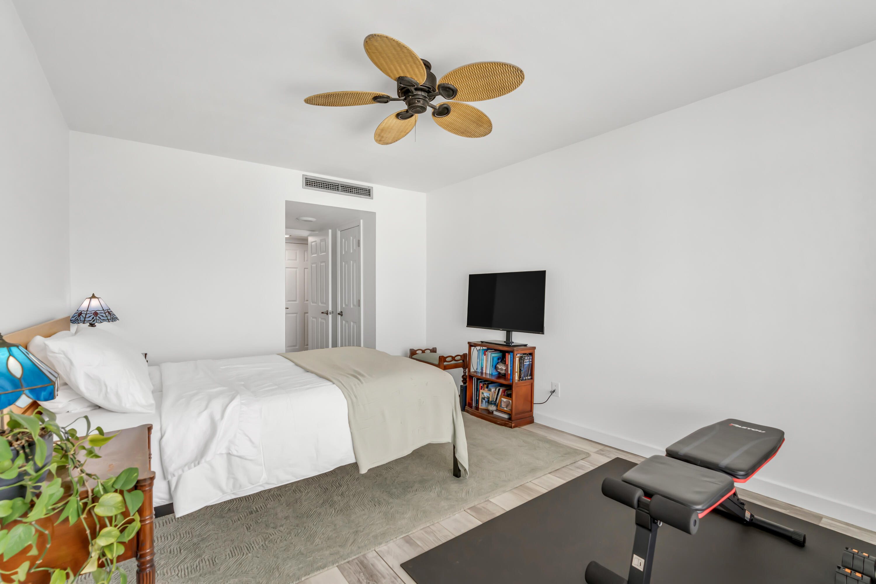 CENTURY PARK WEST - Residential Lease
