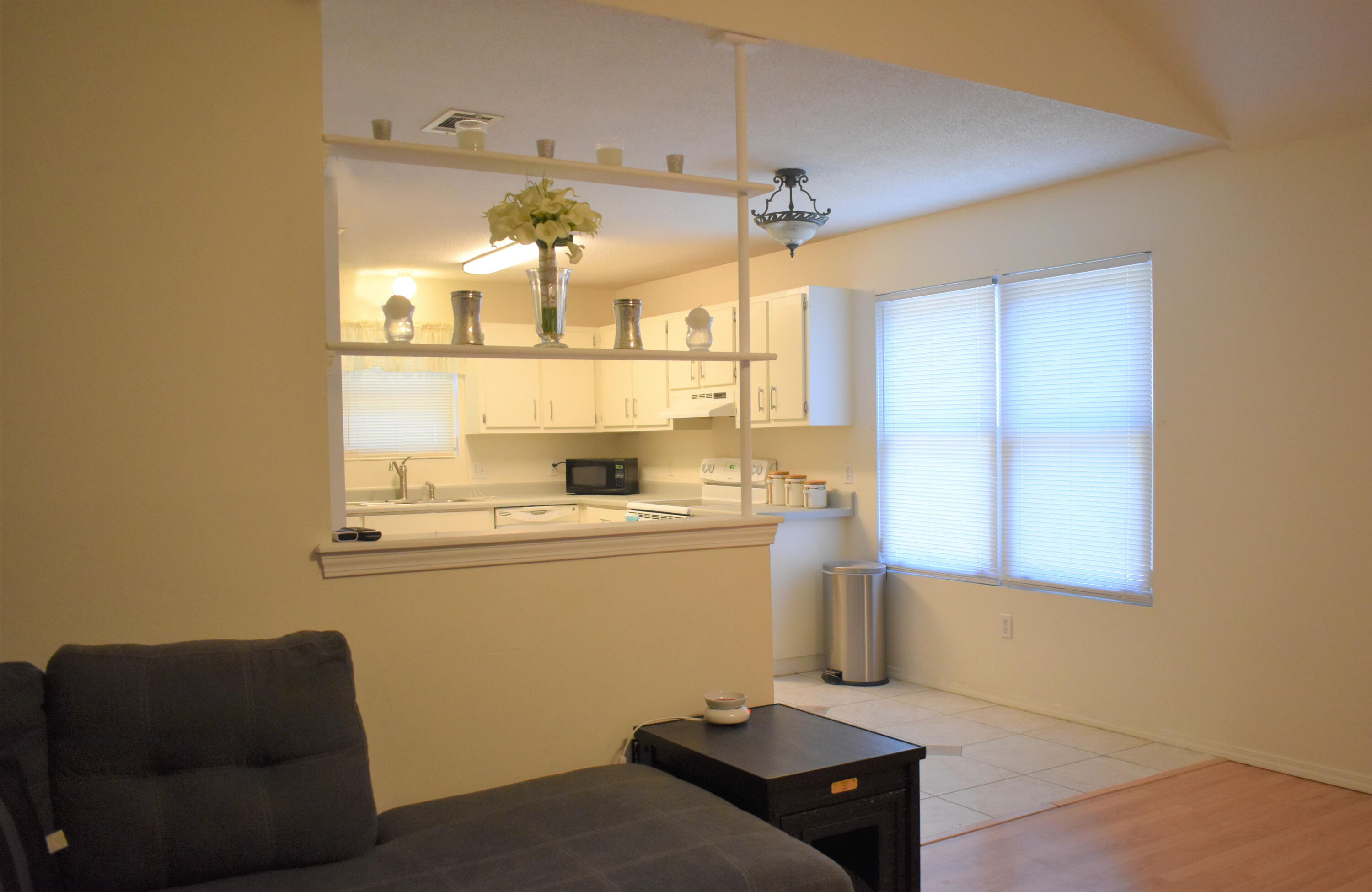 HOLLEY BY THE SEA - Residential