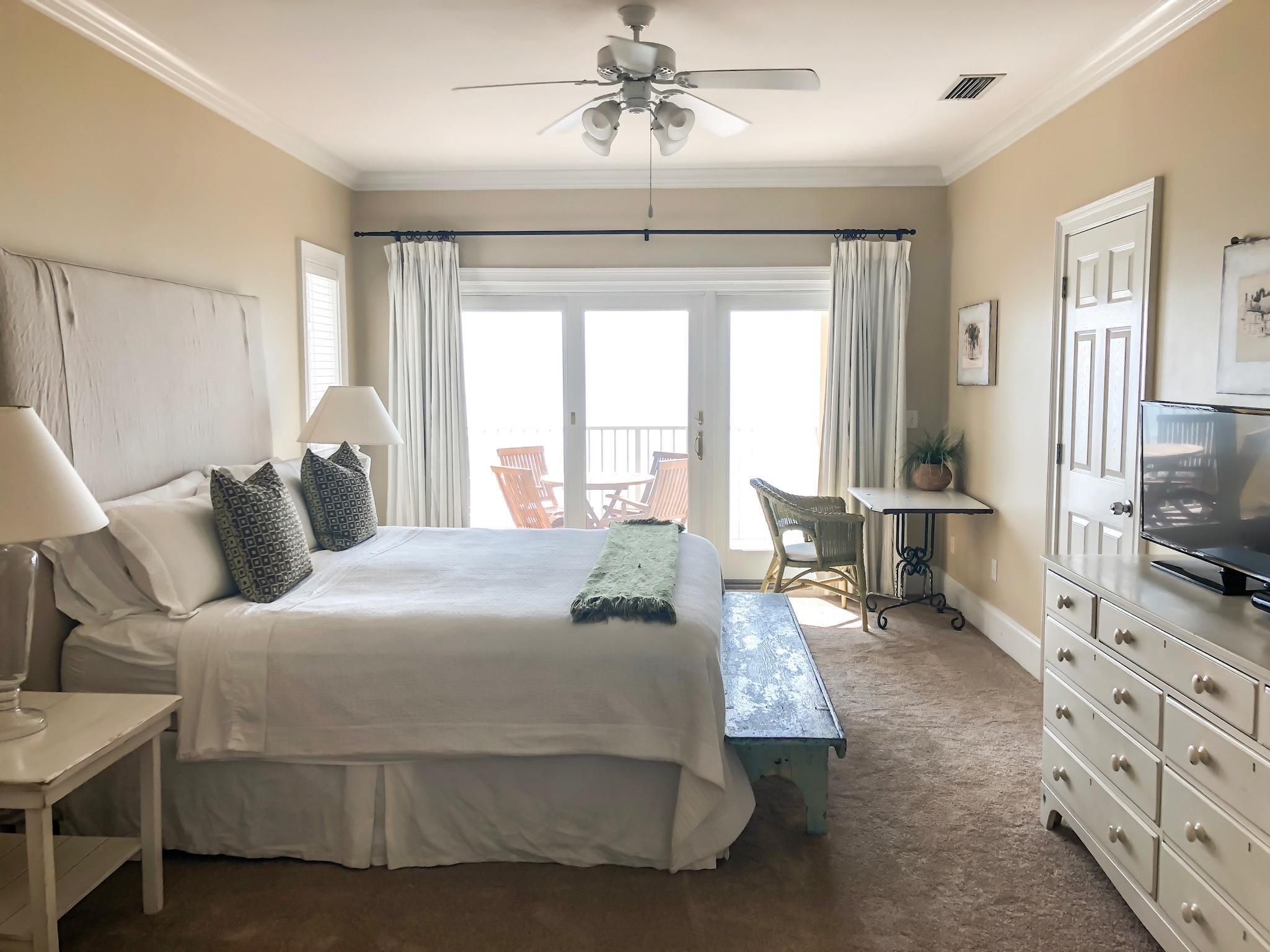 EMERALD SURF VILLAS - Residential