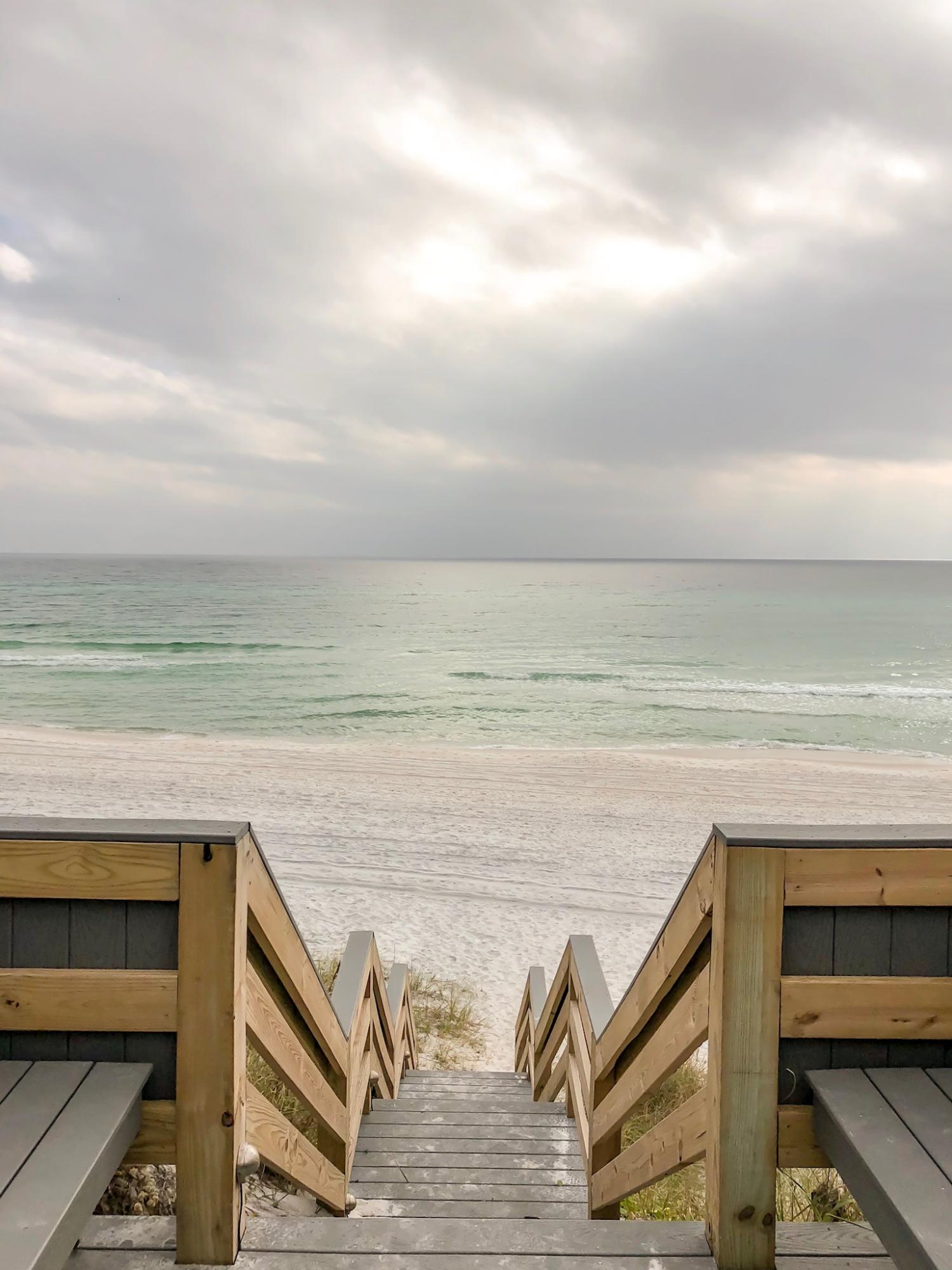 EMERALD SURF VILLAS - Residential