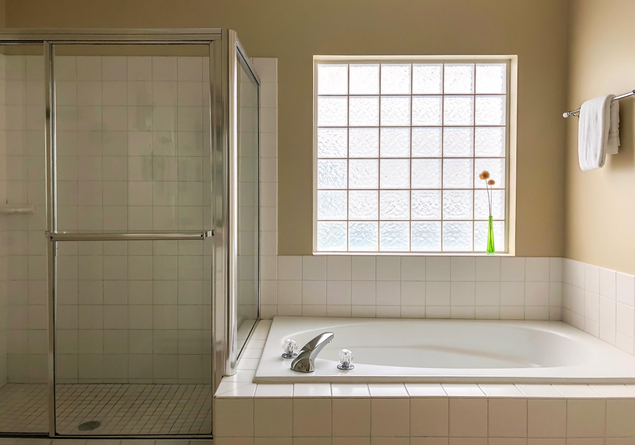 EMERALD SURF VILLAS - Residential