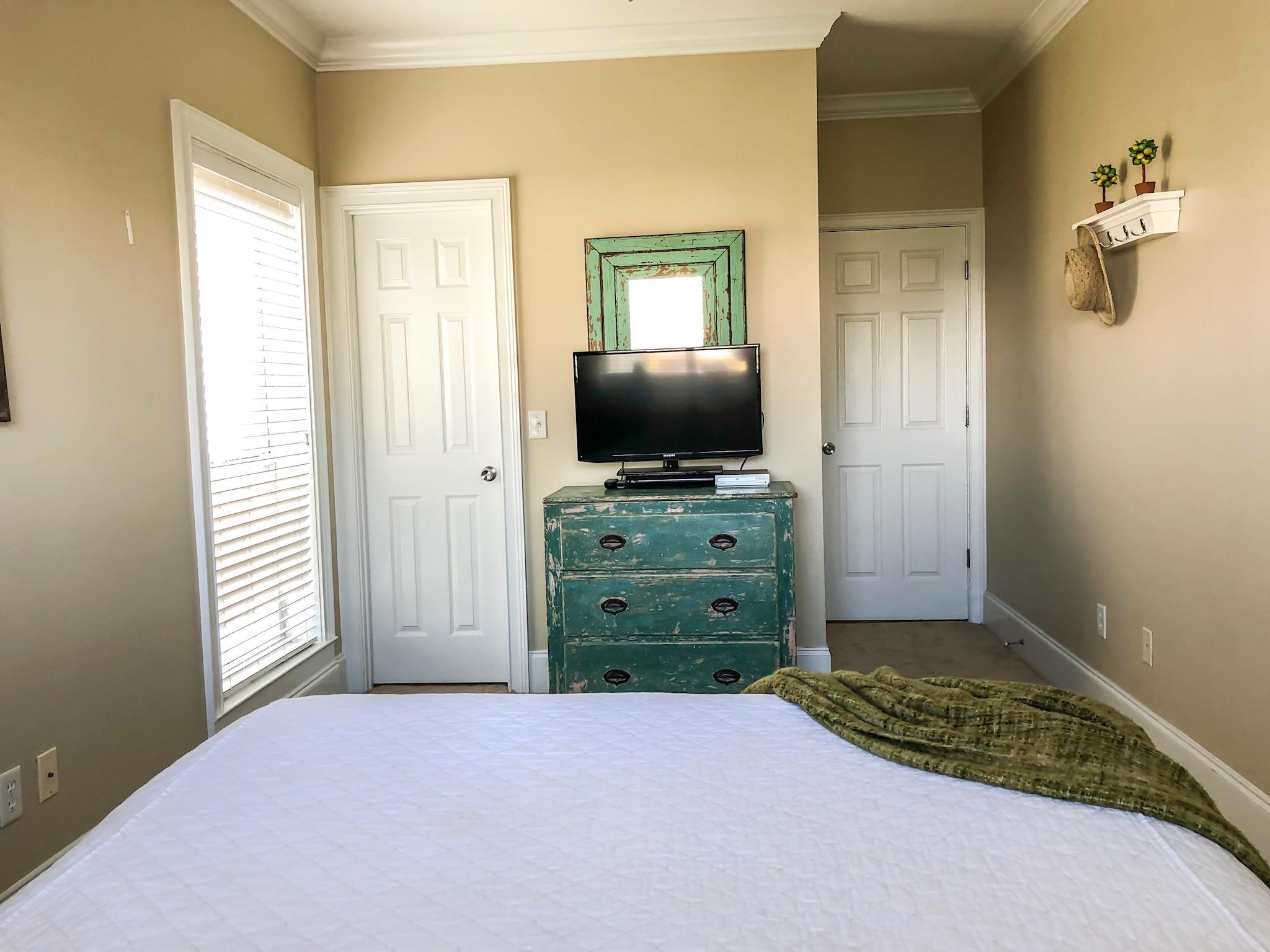 EMERALD SURF VILLAS - Residential