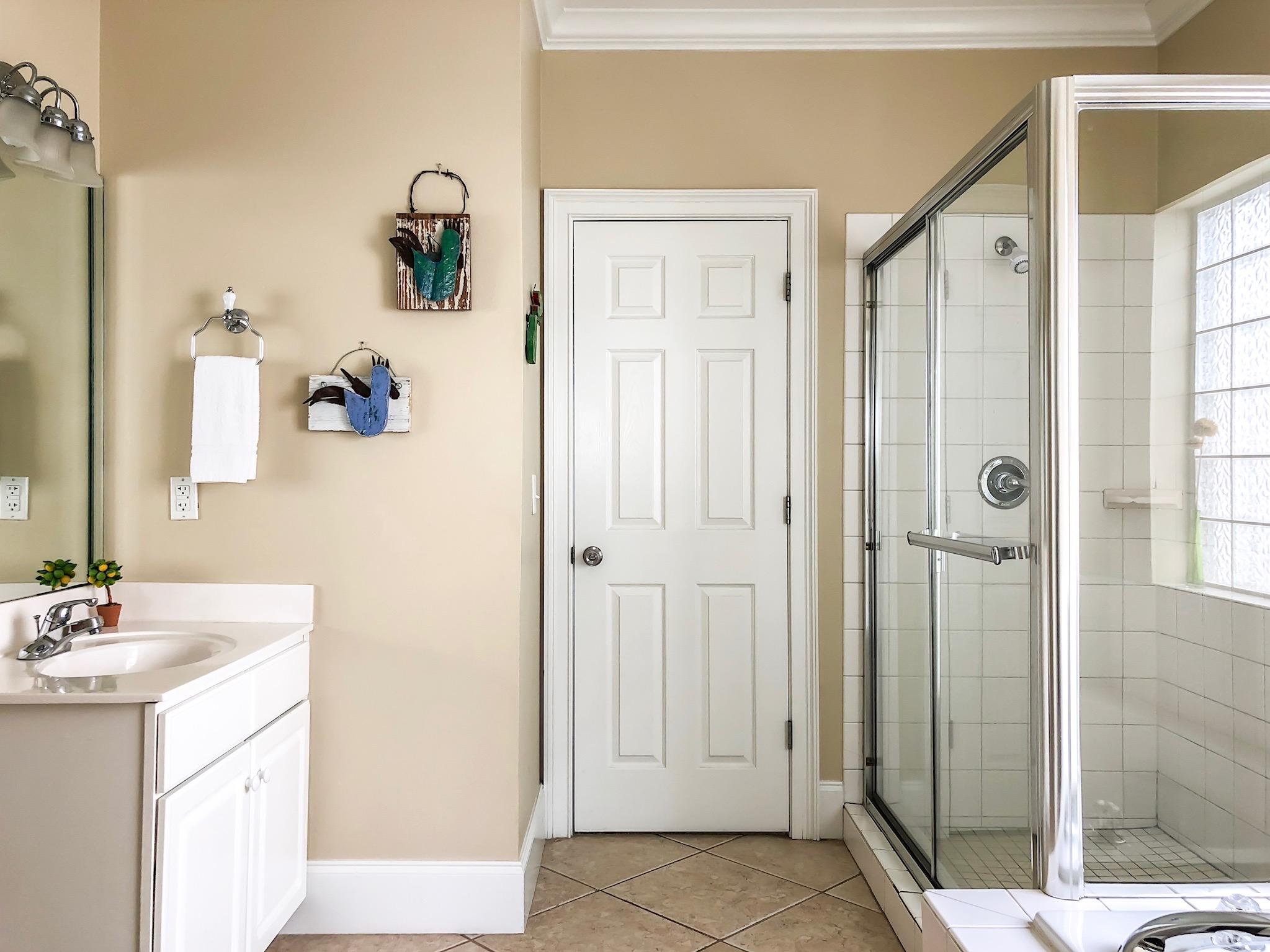 EMERALD SURF VILLAS - Residential