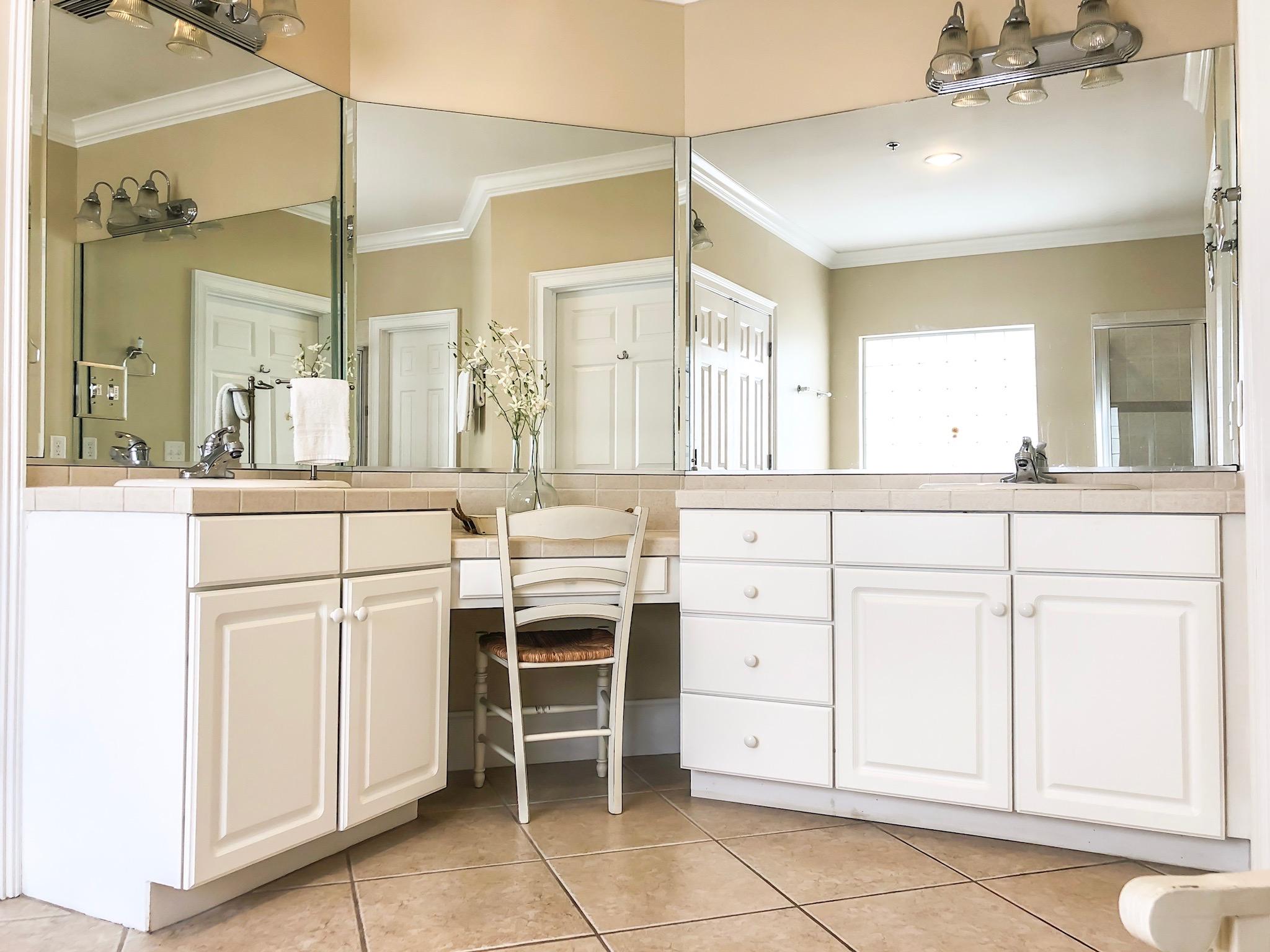 EMERALD SURF VILLAS - Residential