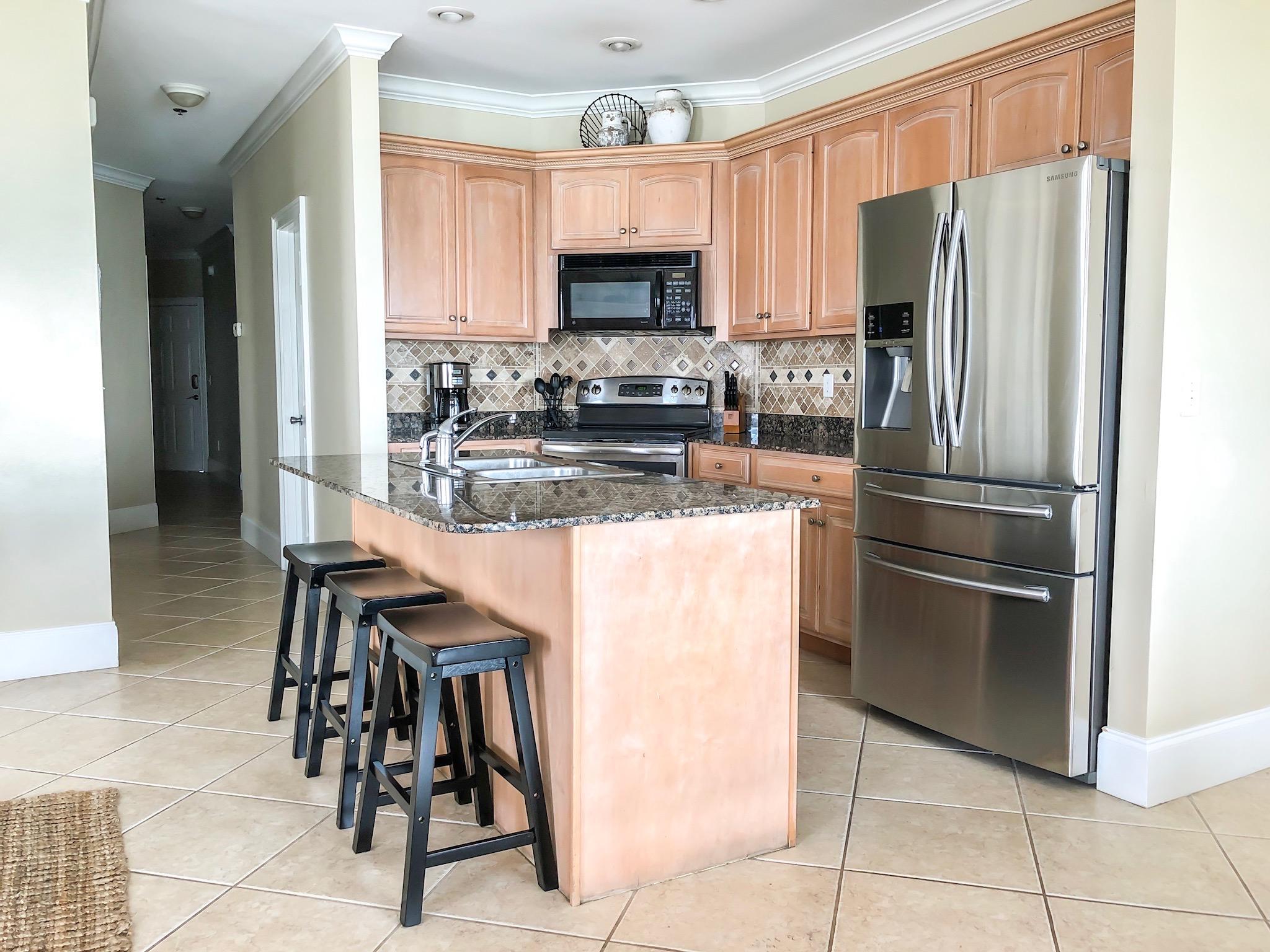 EMERALD SURF VILLAS - Residential